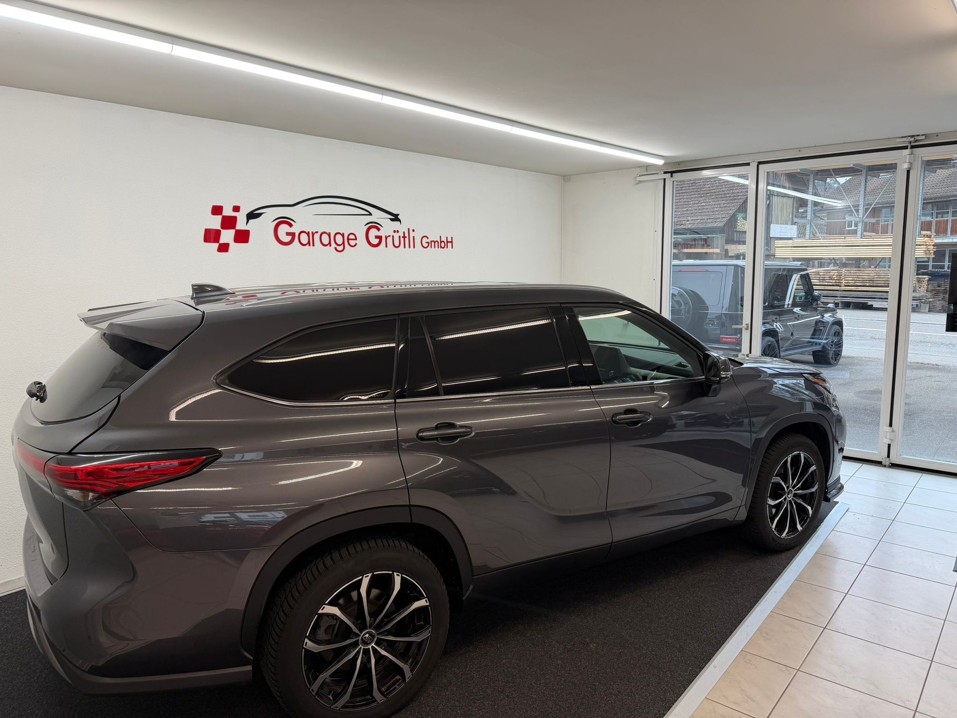 TOYOTA Highlander 2.5 HSD Premium e-CVT-image-4