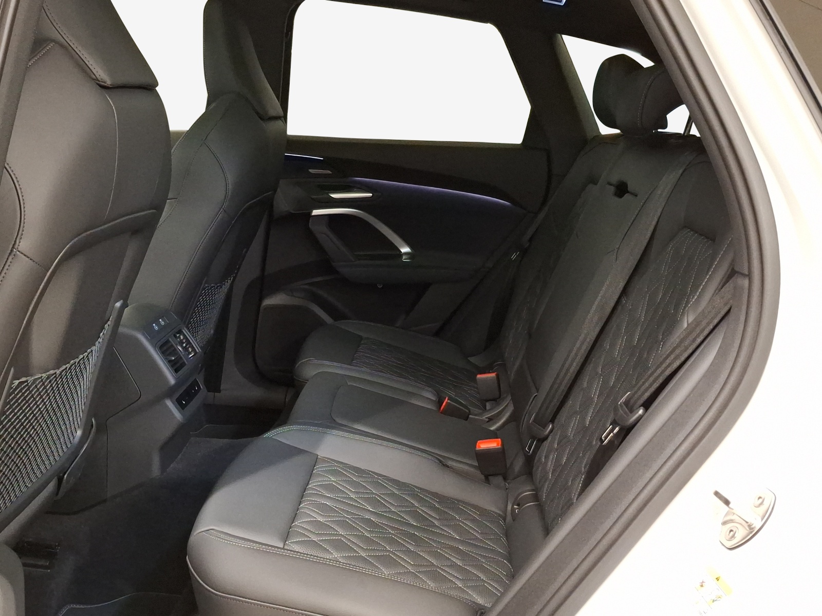 AUDI SQ5 TFSI quattro S-tronic-image-11