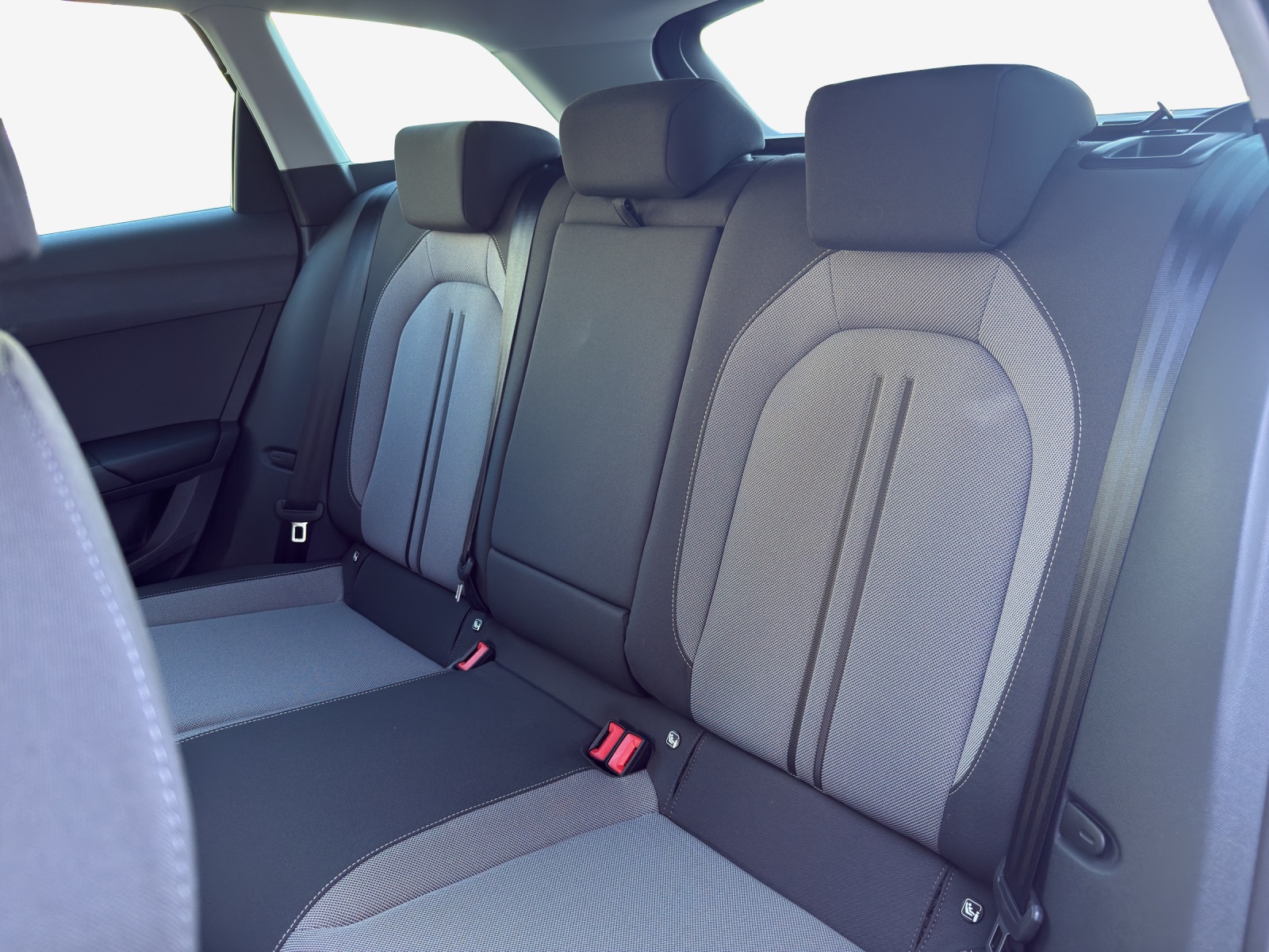 SEAT Leon ST 1.5 eHybrid pHEV DSG Business Edition-image-11