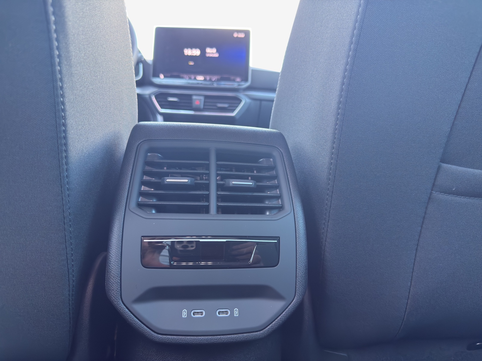 SEAT Leon ST 1.5 eHybrid pHEV DSG Business Edition-image-10