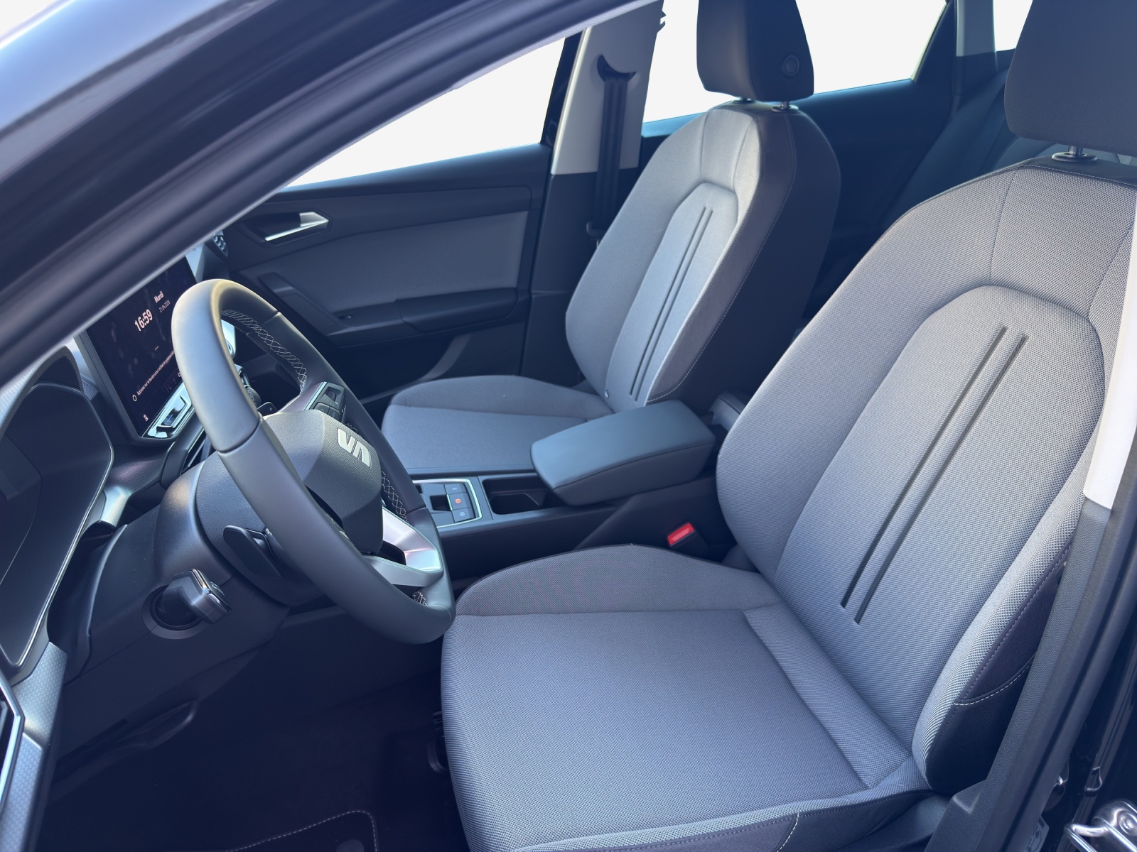 SEAT Leon ST 1.5 eHybrid pHEV DSG Business Edition-image-7