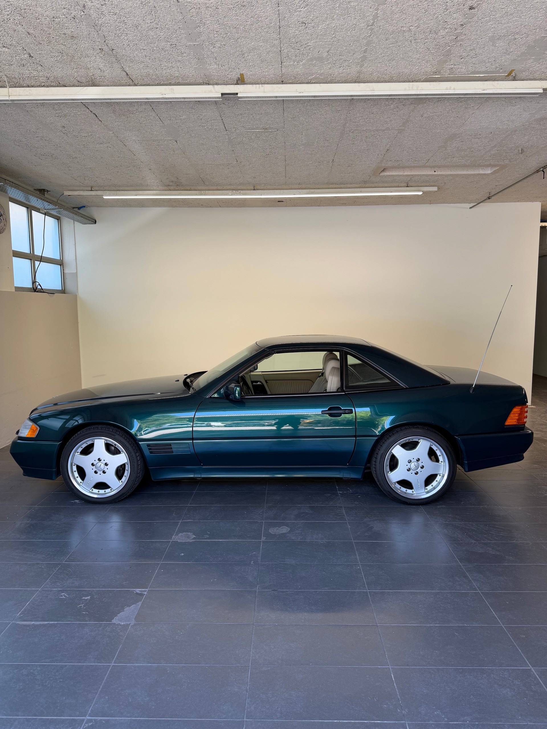 MERCEDES-BENZ SL 500 Automatic-image-3