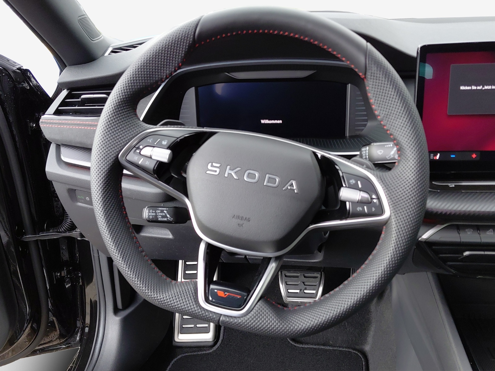 SKODA Octavia Combi 2.0 TSI DSG RS-image-9