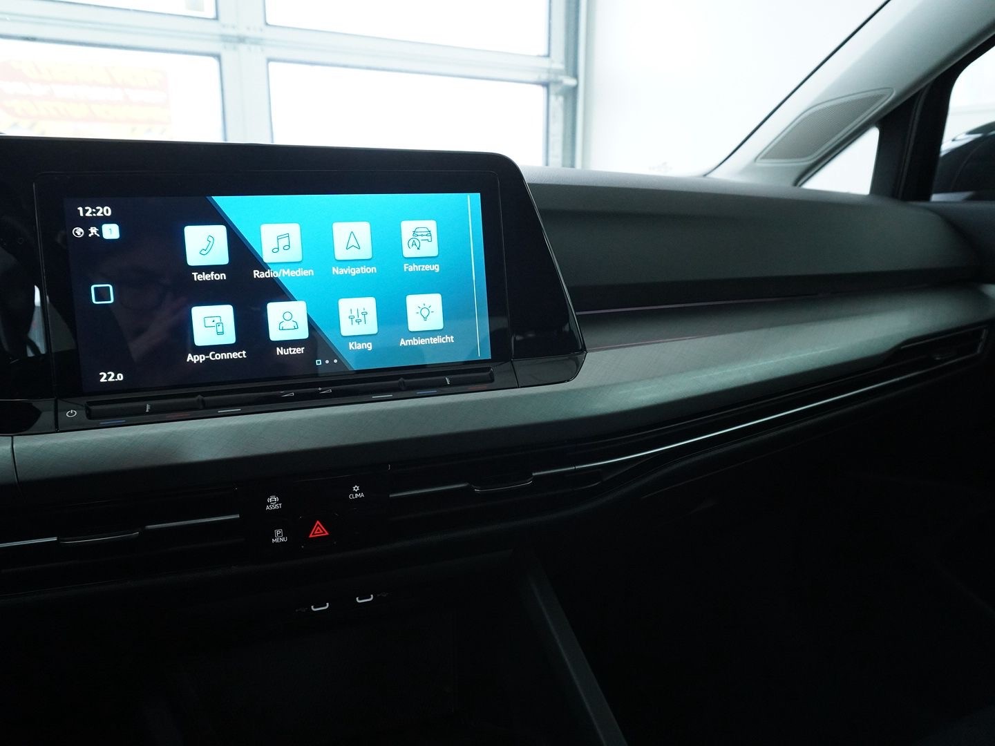 VW Golf 1.0 eTSI mHEV ACTLife DSG-image-8
