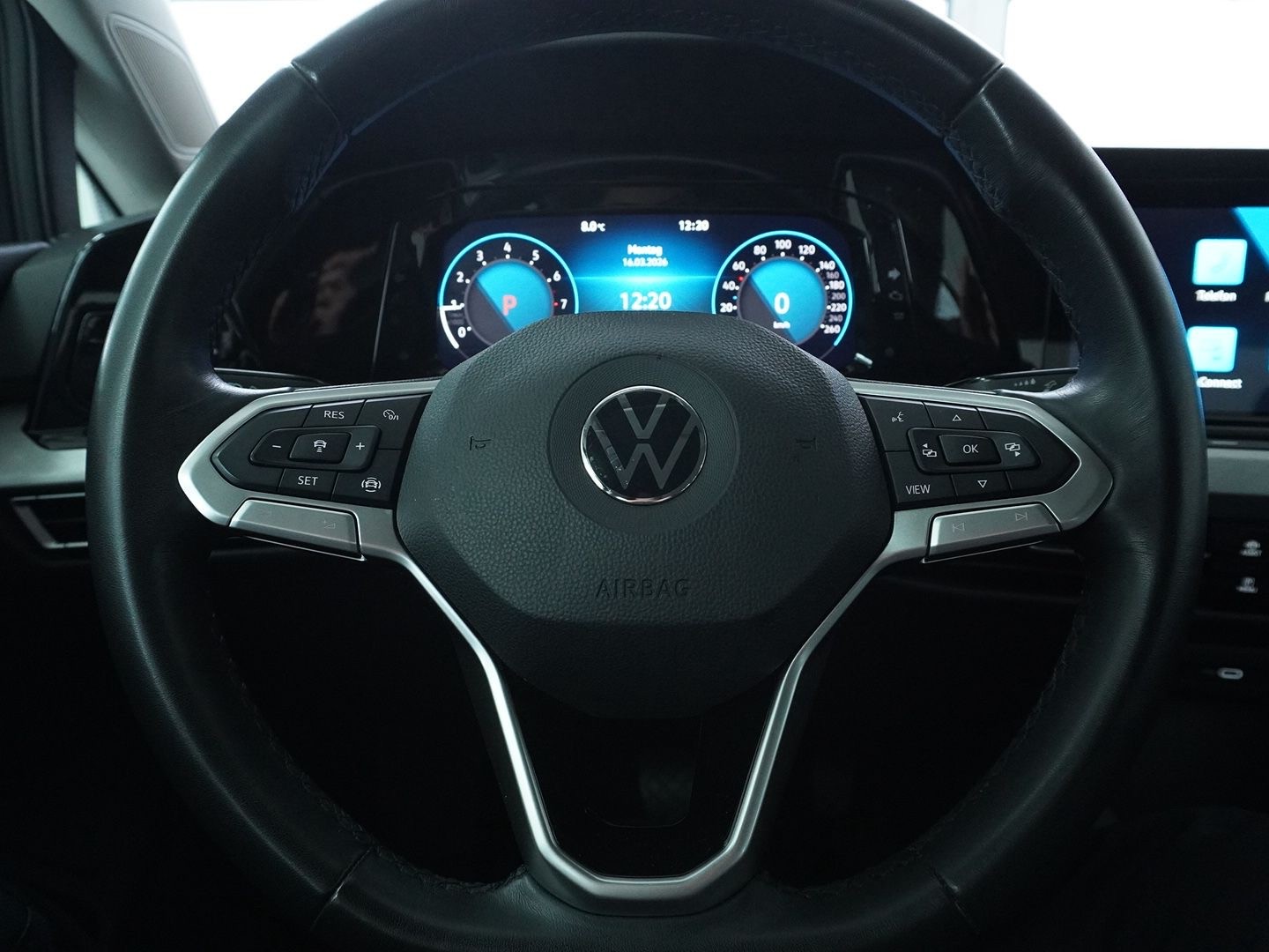 VW Golf 1.0 eTSI mHEV ACTLife DSG-image-3