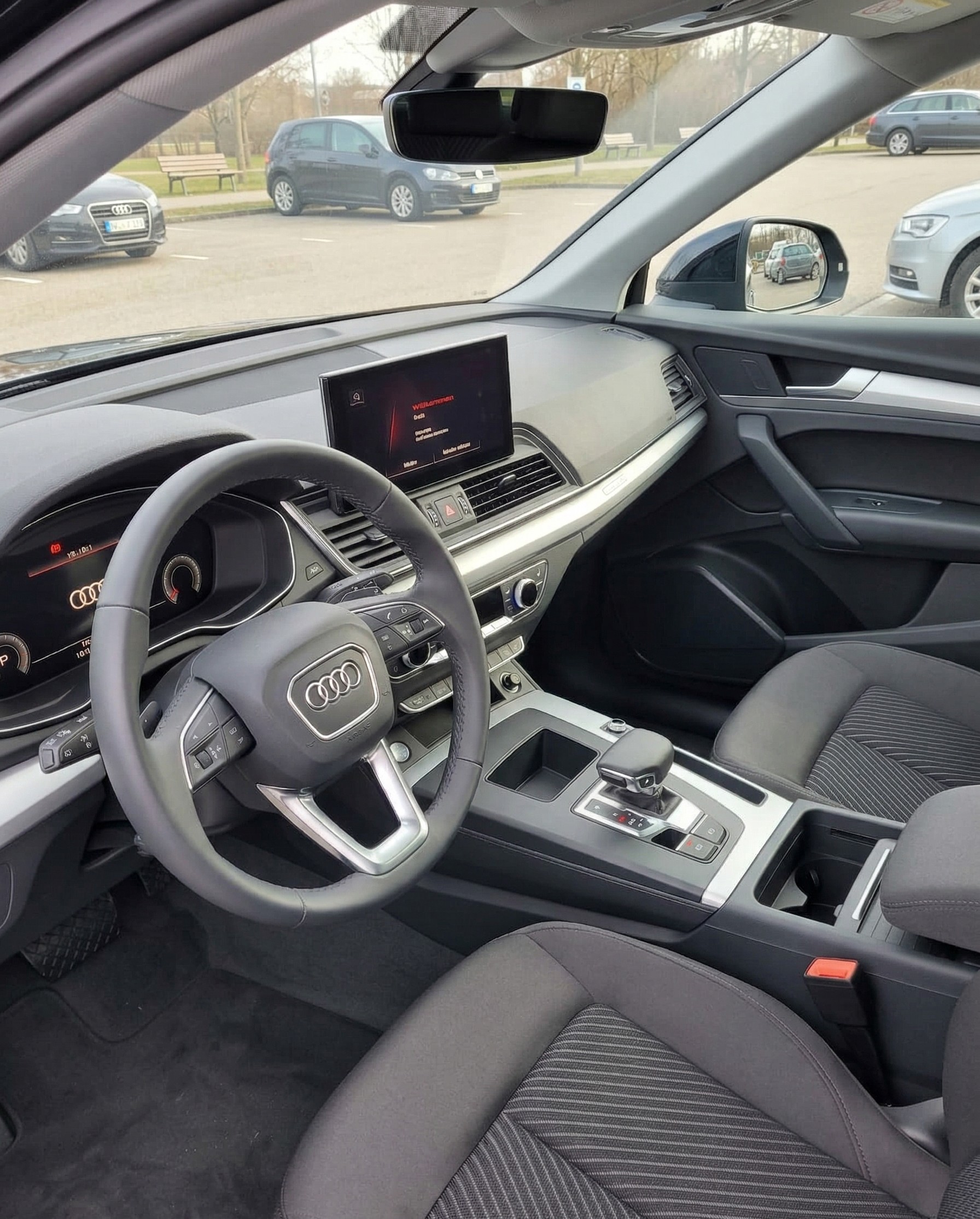AUDI Q5 40 TDI quattro S-tronic-image-2