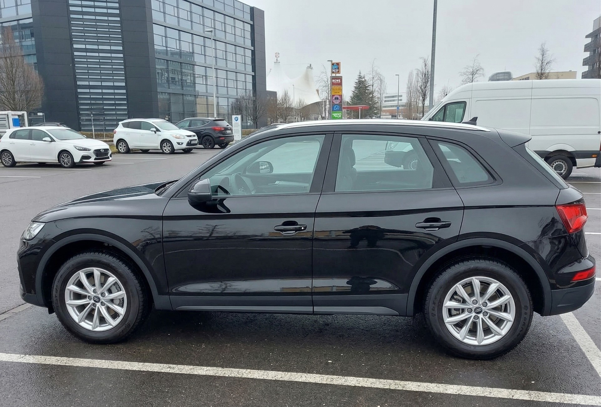 AUDI Q5 40 TDI quattro S-tronic-image-0