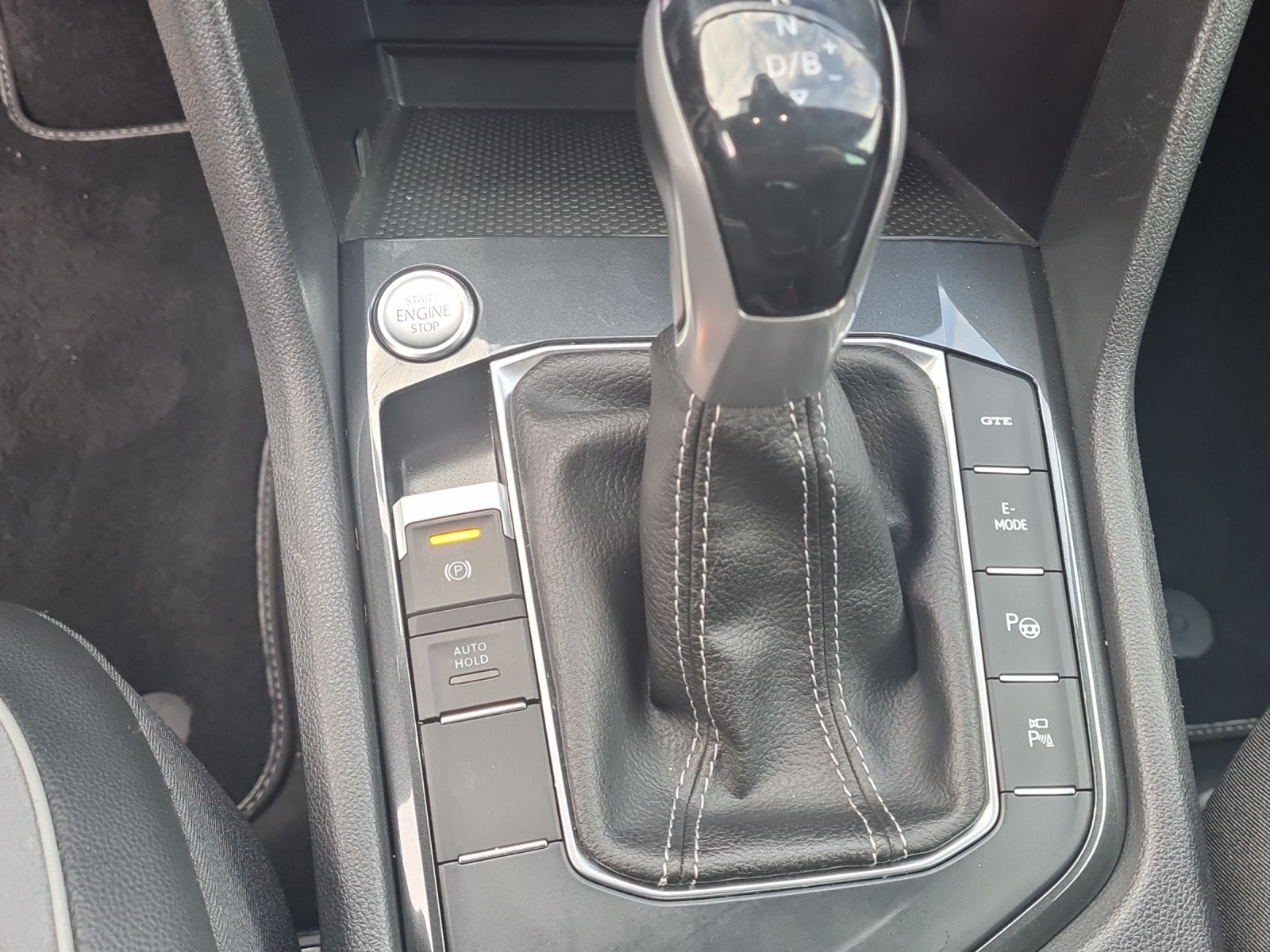 VW Tiguan 1.4TSI PHEV Selection DSG-image-12
