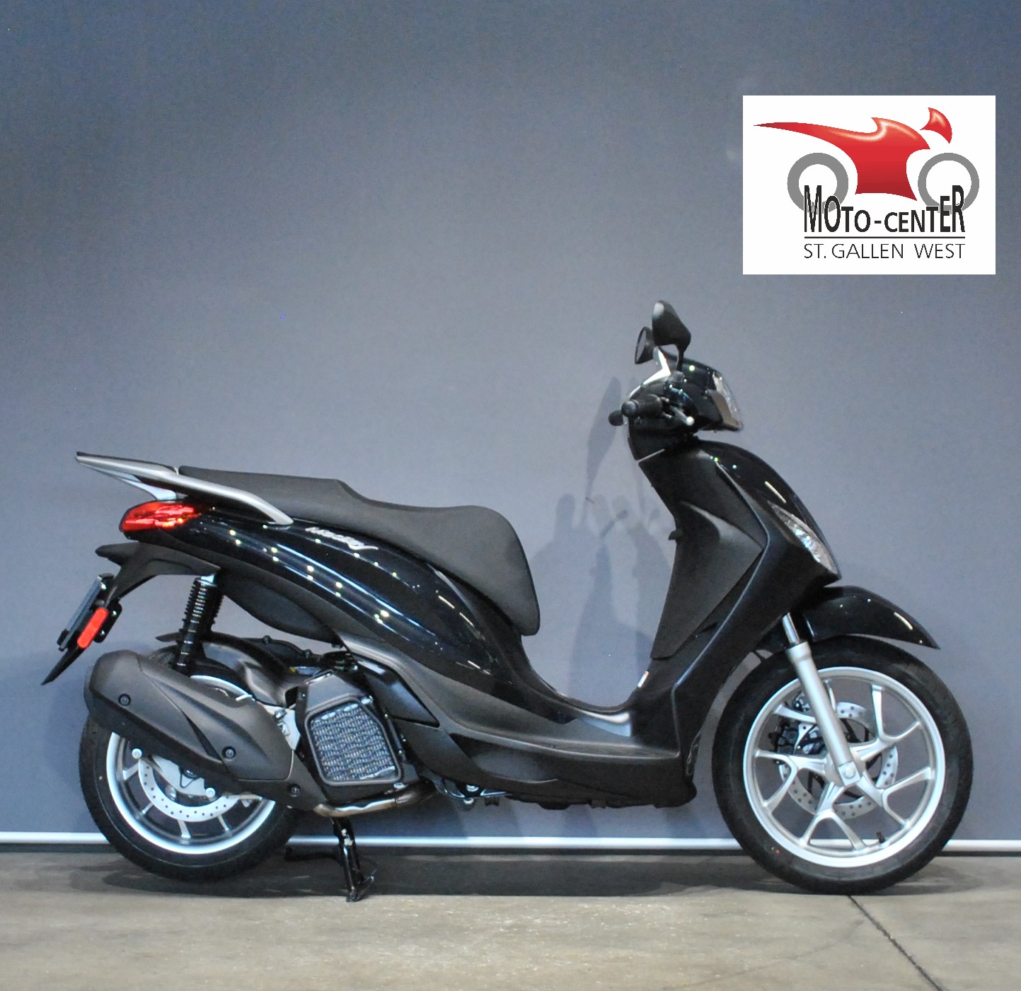 PIAGGIO Medley 200 E5+-showroom-element-1