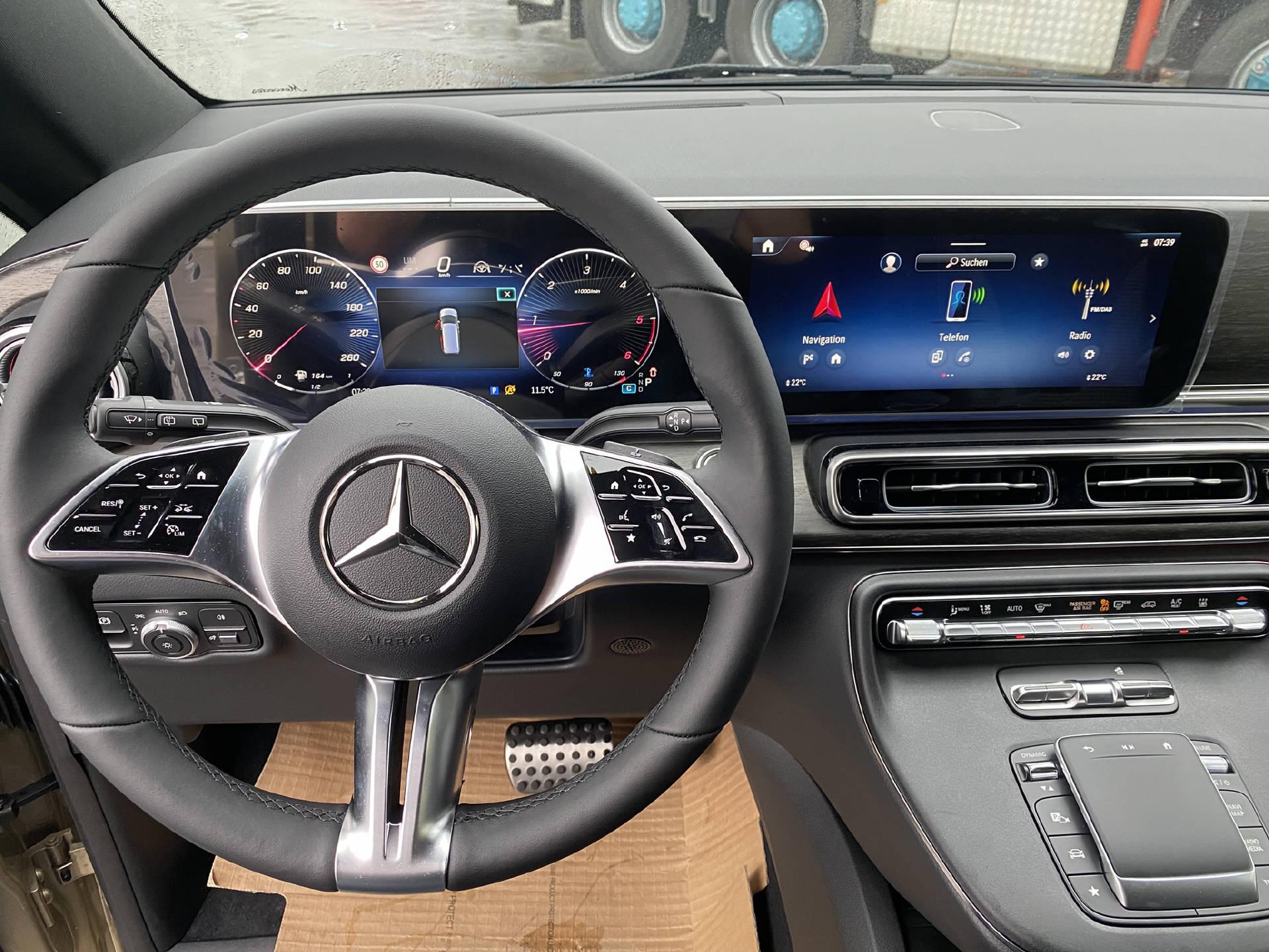 MERCEDES-BENZ V 250d Style L 4x4-image-10