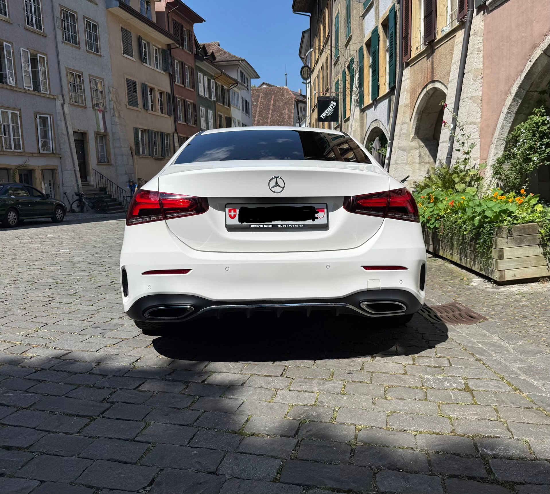 MERCEDES-BENZ A 200 AMG Line 7G-DCT-image-1