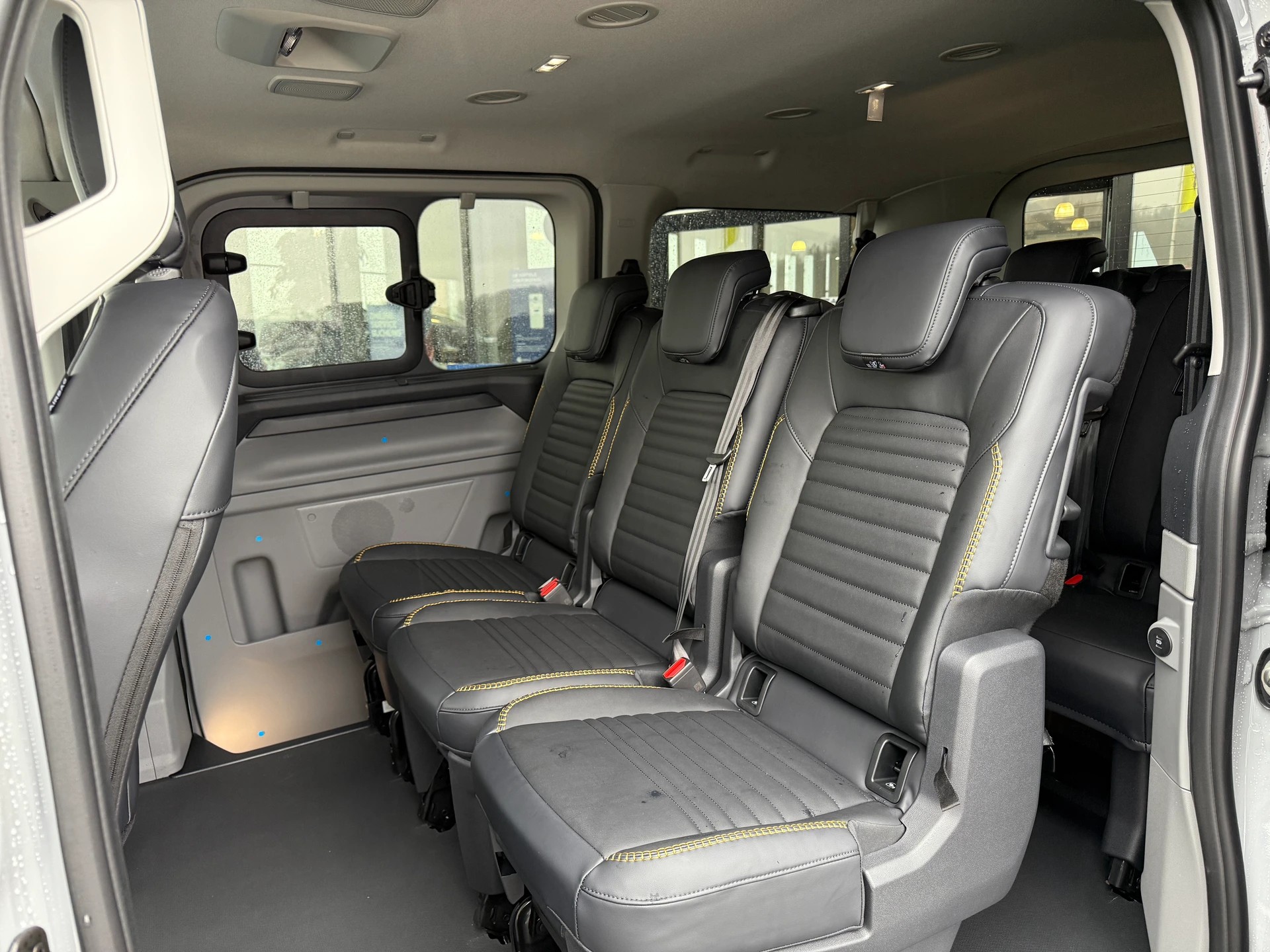 FORD Transit Custom Combi 320 L1H1 Trail Automat 4x4-image-11