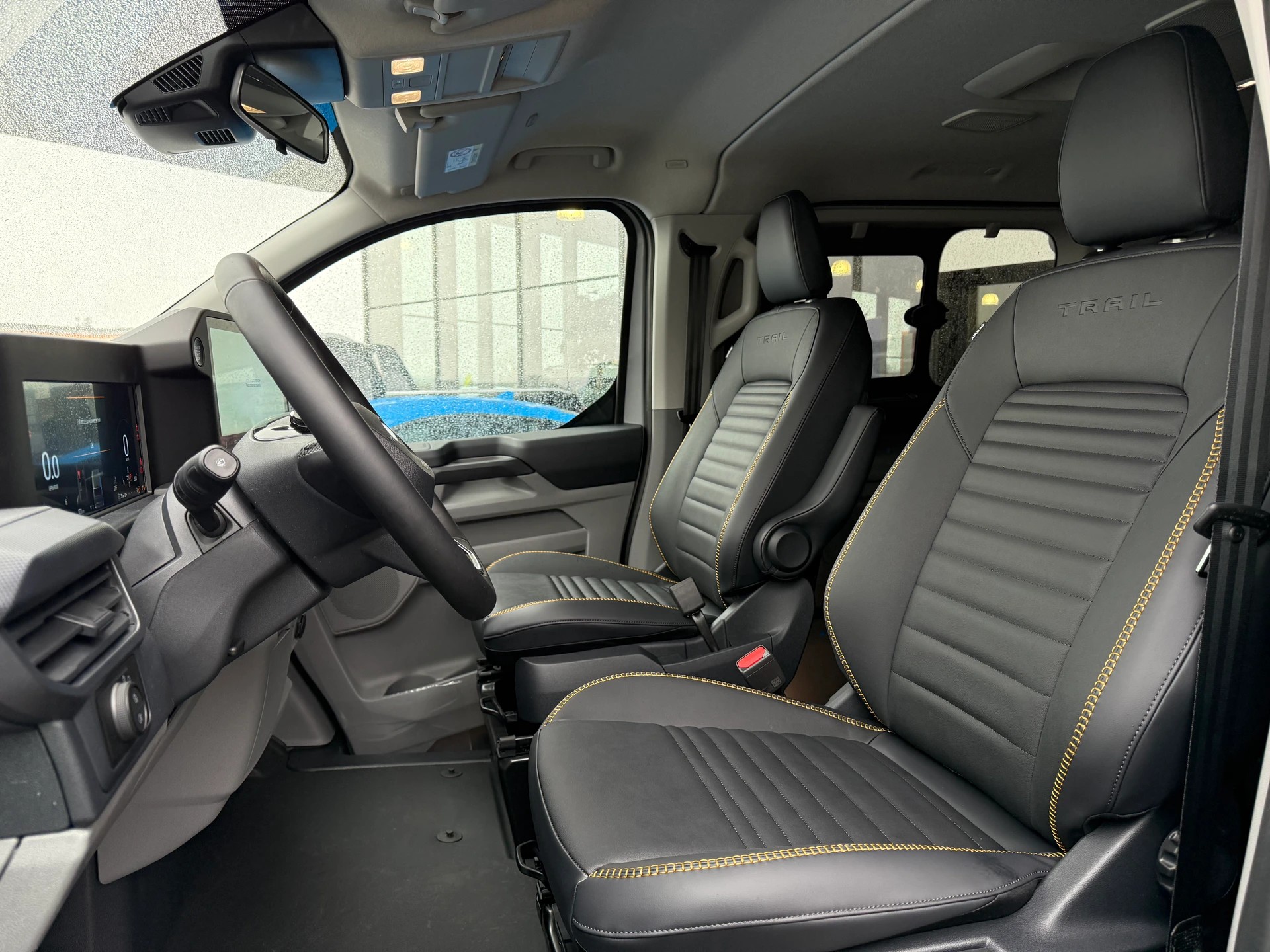 FORD Transit Custom Combi 320 L1H1 Trail Automat 4x4-image-8