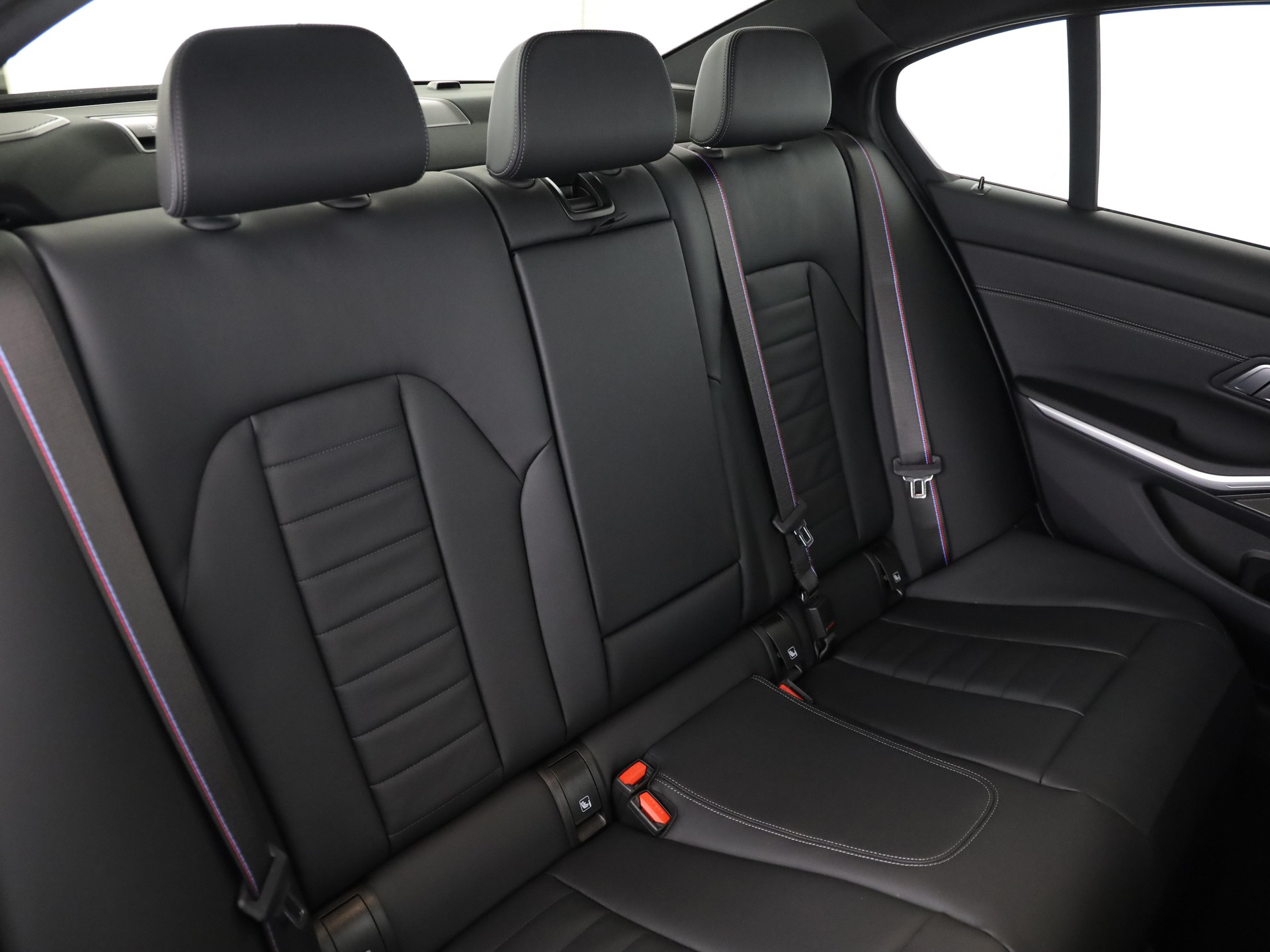 BMW 330d xDrive SAG-image-12