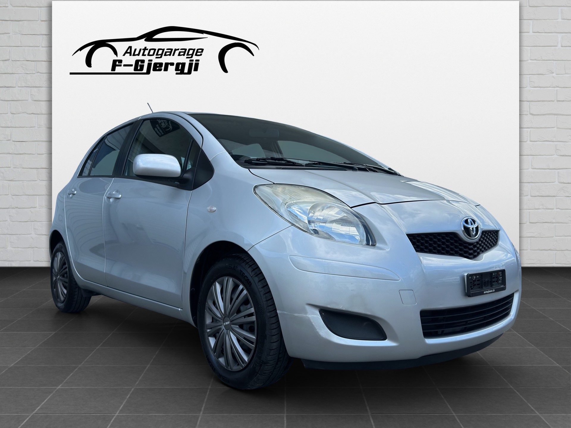 TOYOTA Yaris 1.33 Linea Sol-image-1