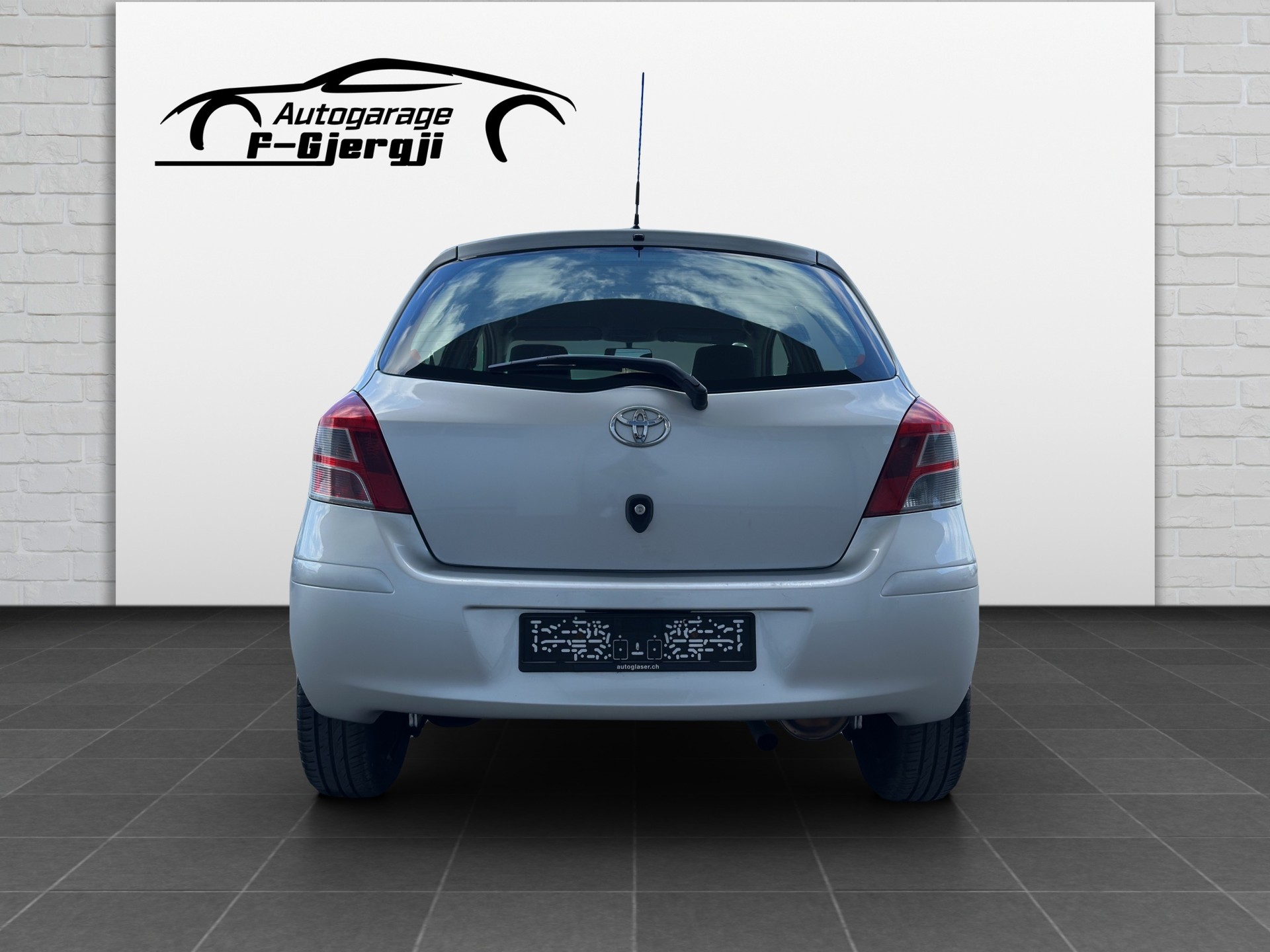 TOYOTA Yaris 1.33 Linea Sol-image-7