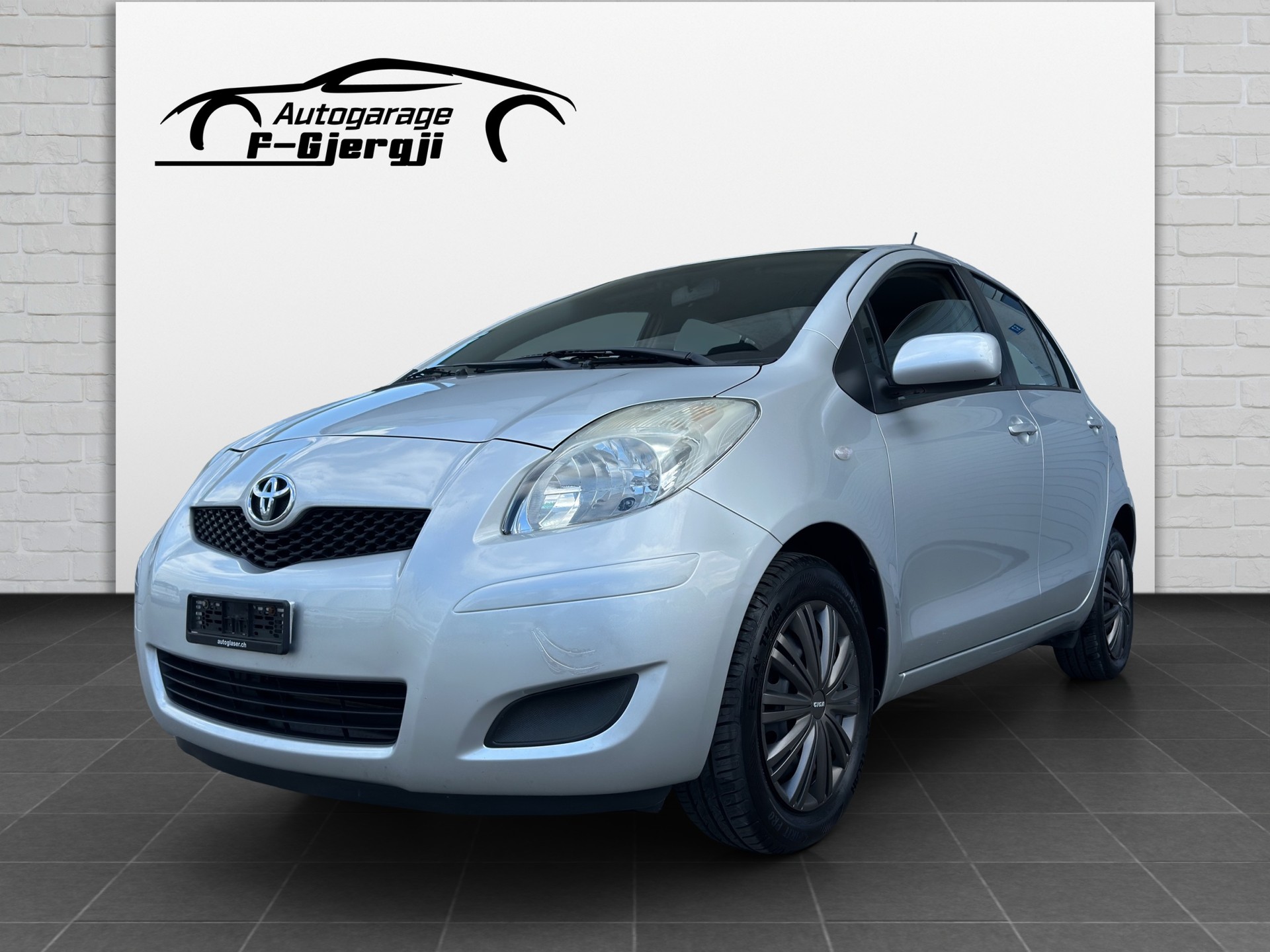 TOYOTA Yaris 1.33 Linea Sol-image-0