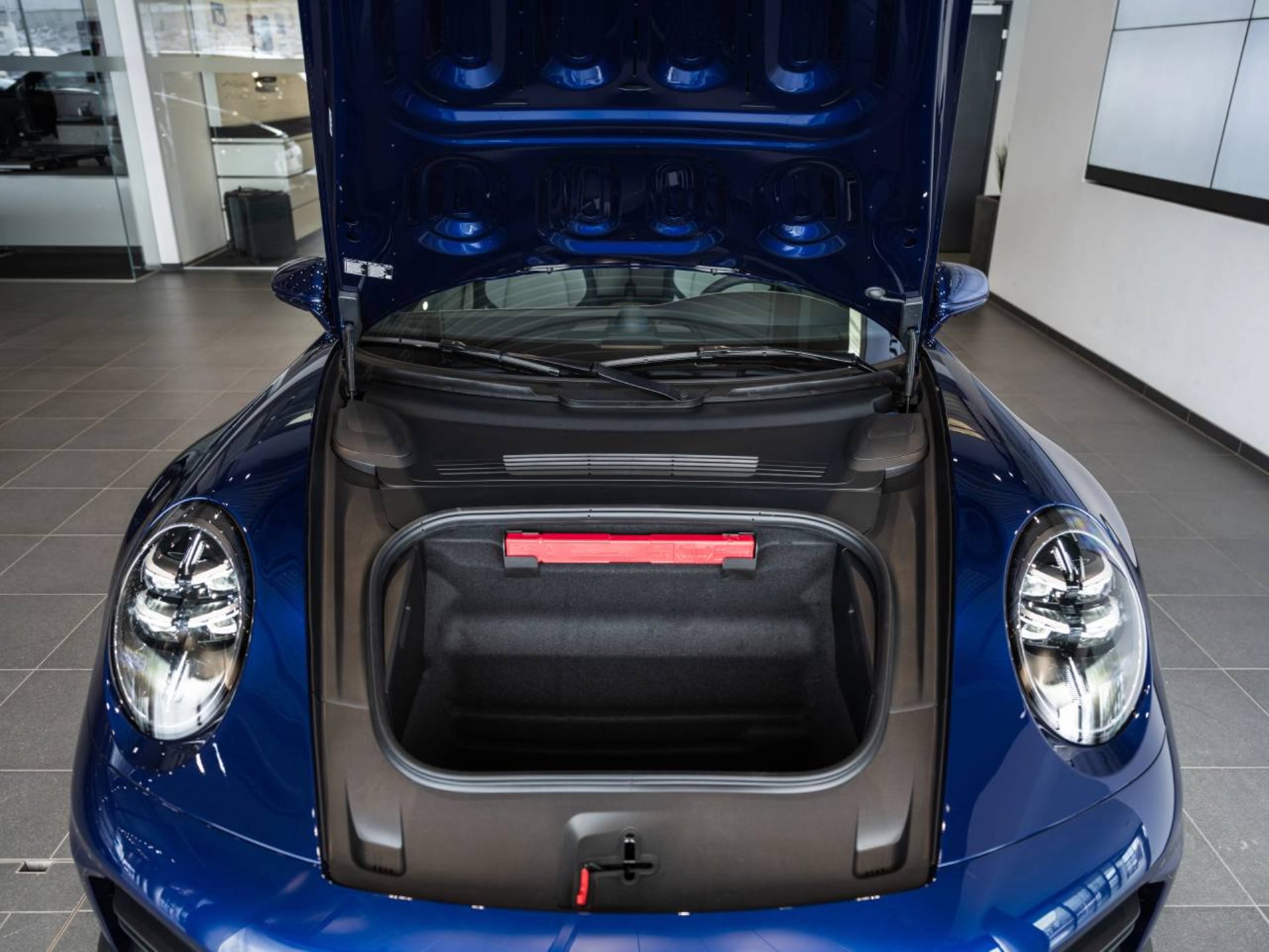 PORSCHE 911 Carrera-image-9