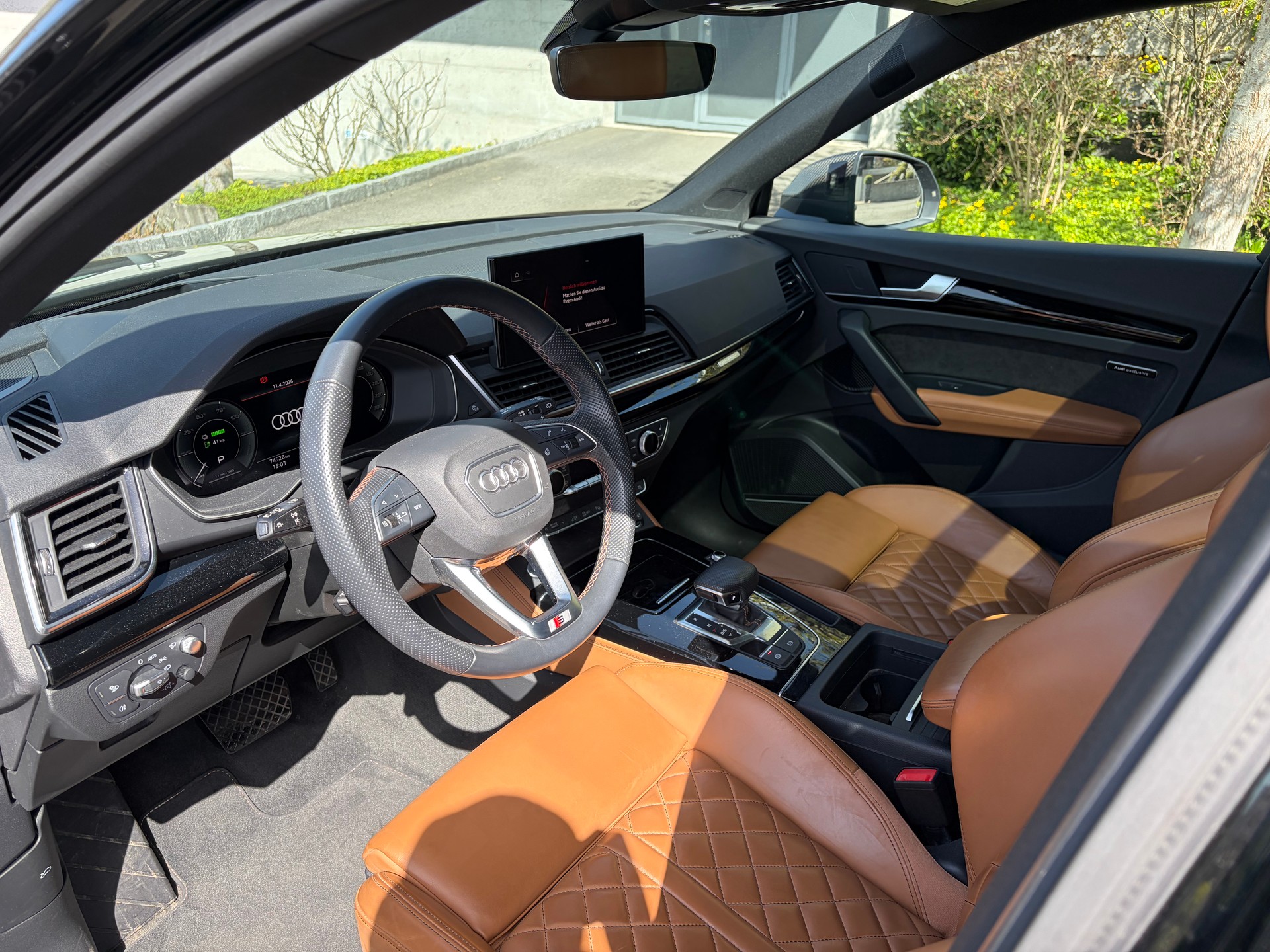 AUDI Q5 55 TFSI e PHEV S line quattro S-tronic-image-5