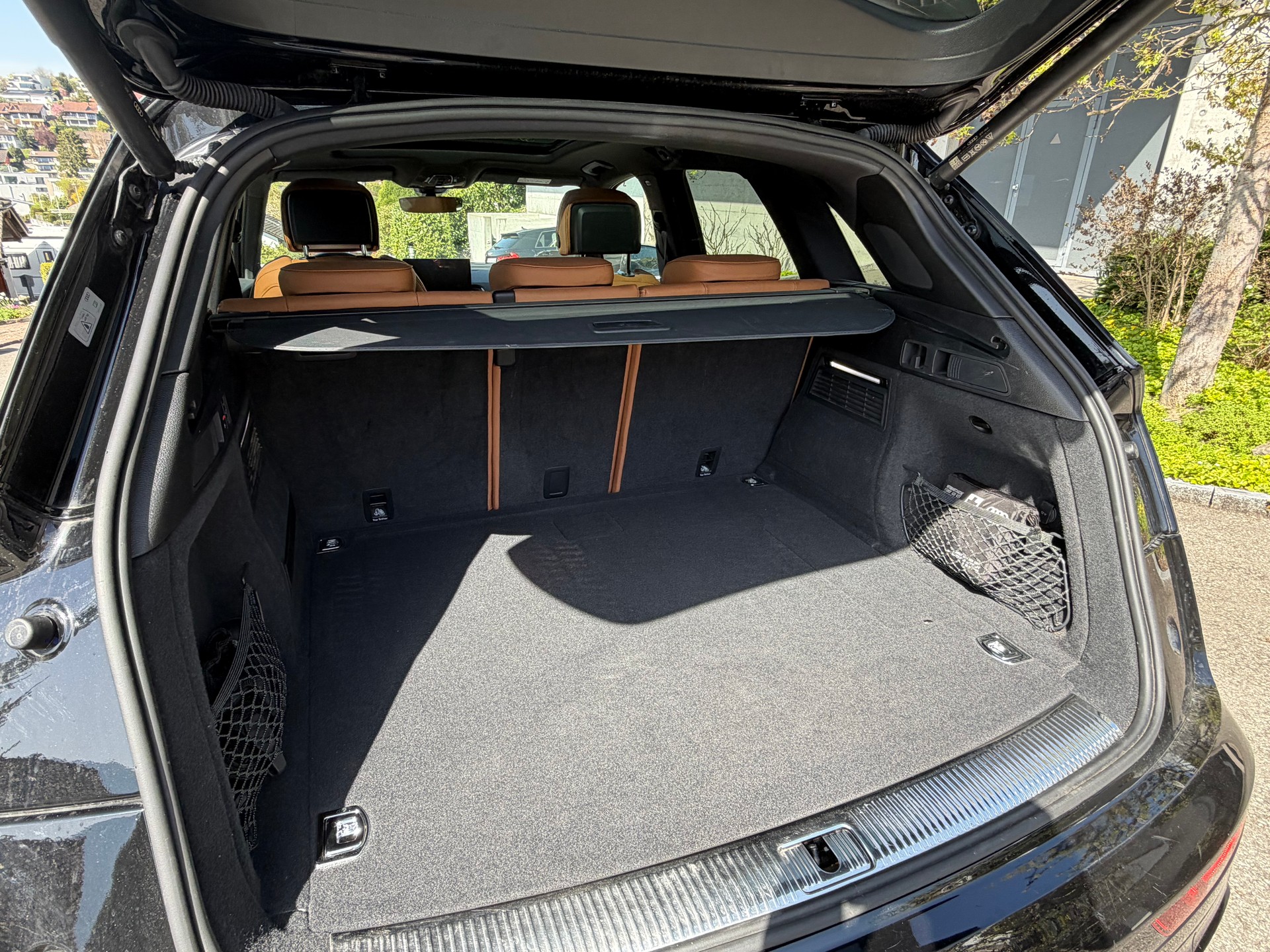 AUDI Q5 55 TFSI e PHEV S line quattro S-tronic-image-6