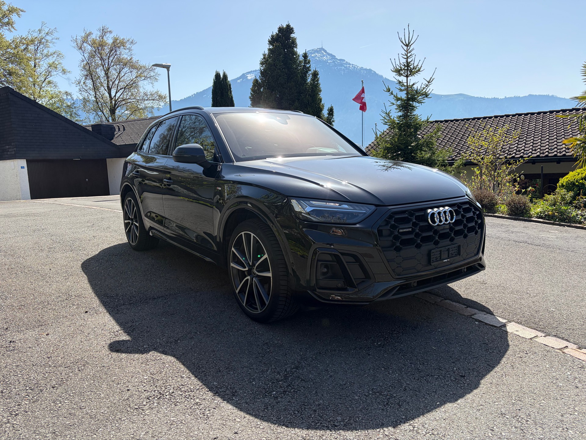 AUDI Q5 55 TFSI e PHEV S line quattro S-tronic-image-1