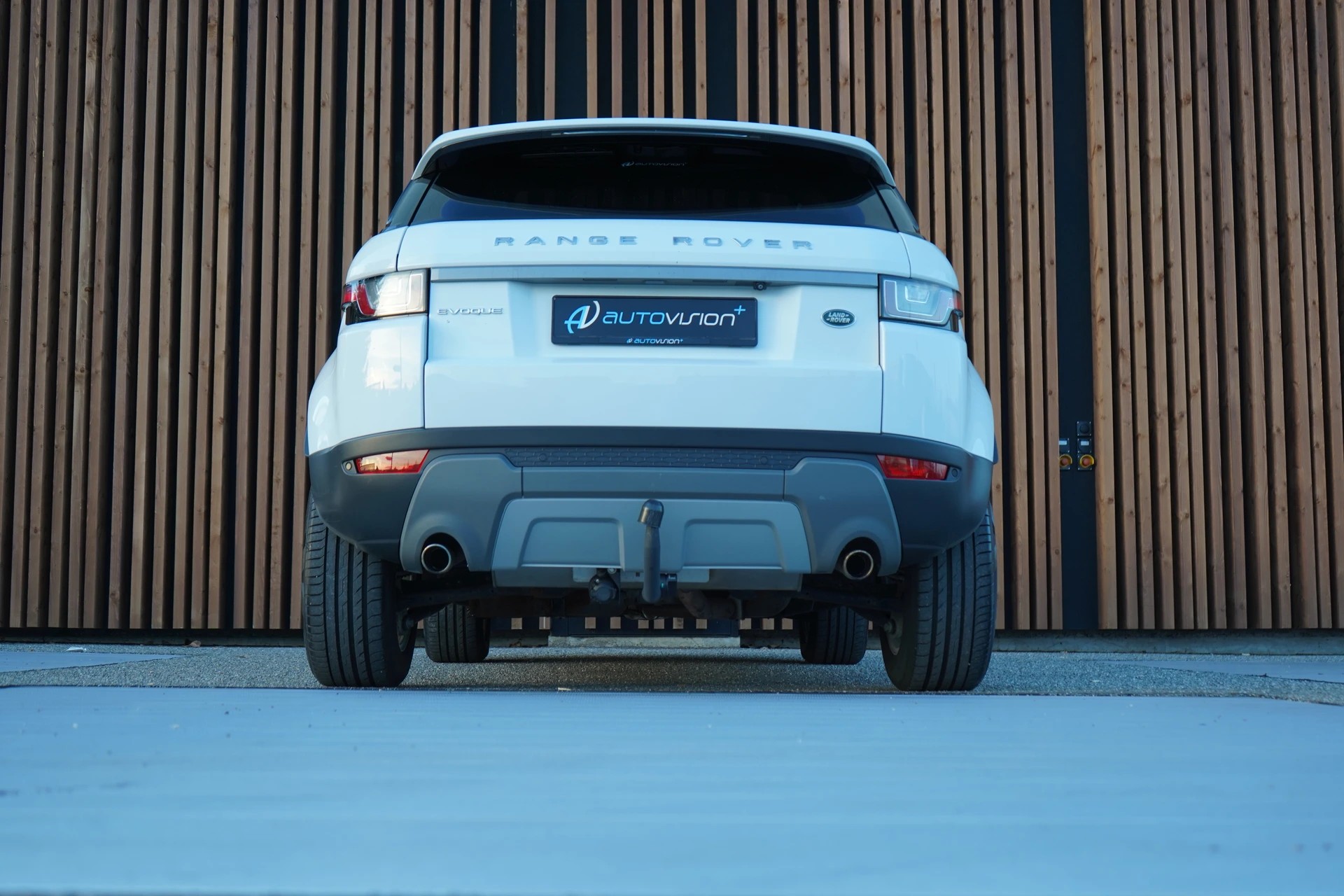 LAND ROVER RANGE ROVER EVOQUE 2.0 TD4 PURE AT9 l 180 PS-image-15