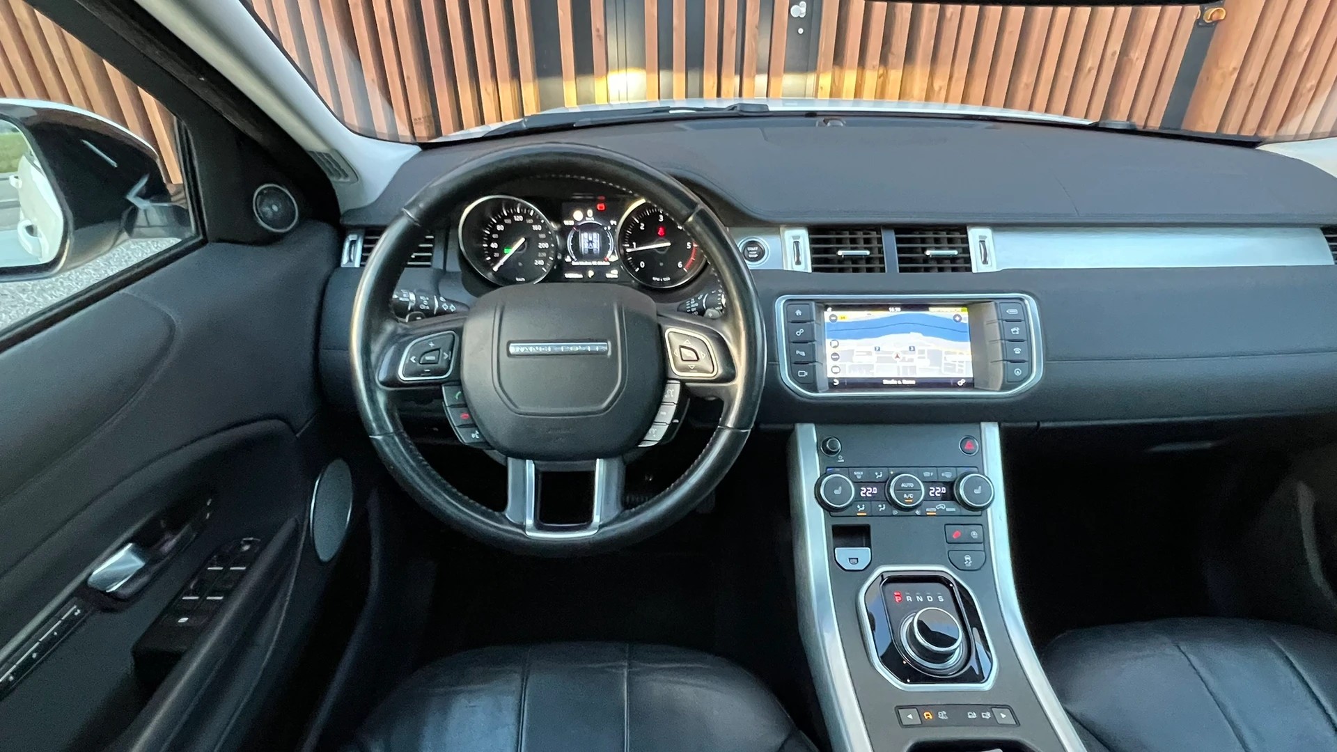 LAND ROVER RANGE ROVER EVOQUE 2.0 TD4 PURE AT9 l 180 PS-image-21