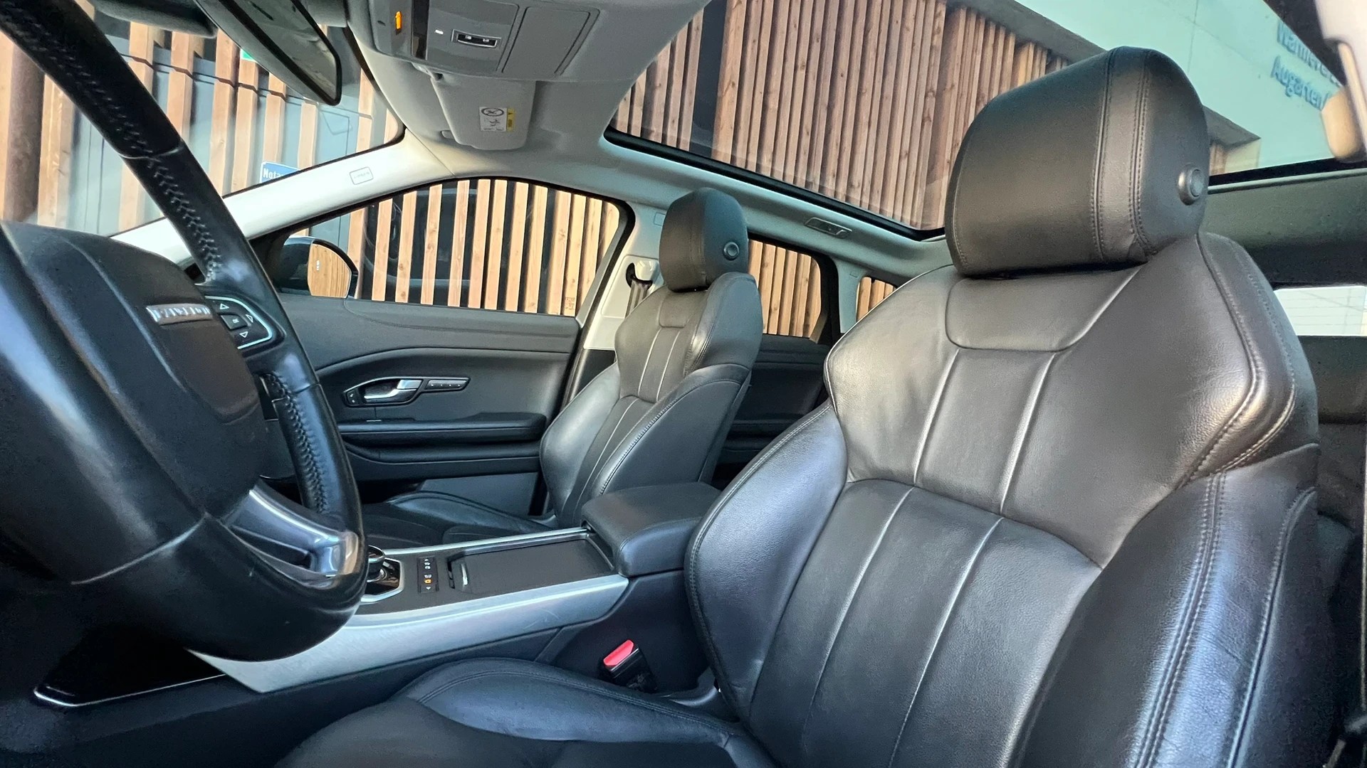 LAND ROVER RANGE ROVER EVOQUE 2.0 TD4 PURE AT9 l 180 PS-image-23
