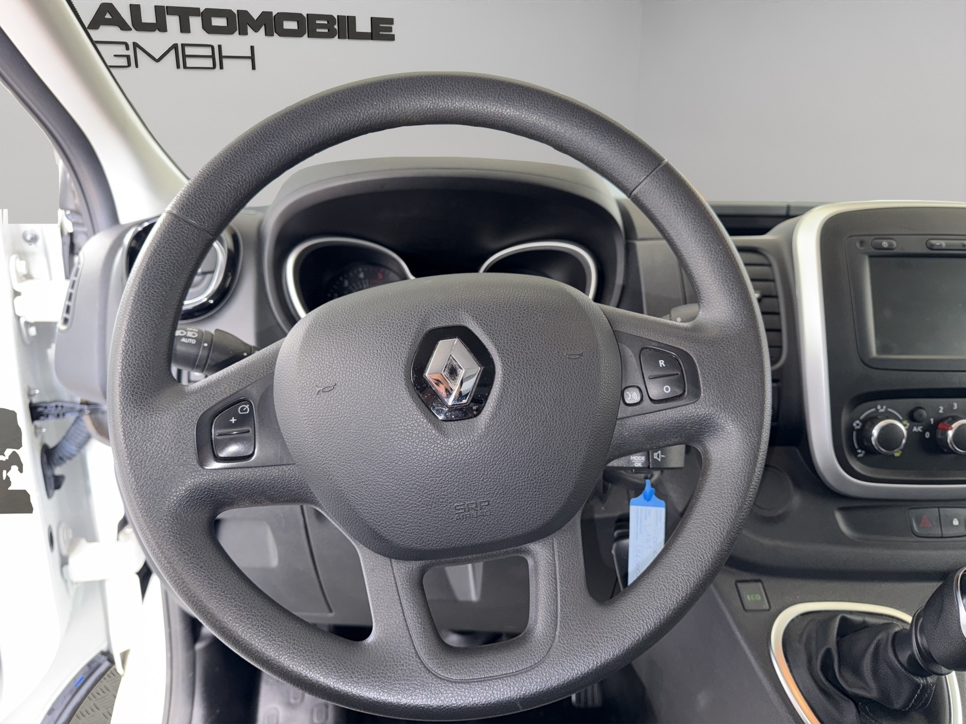 RENAULT Trafic 2.0 Energy dCi 120 3.0t Business L1H1-image-8