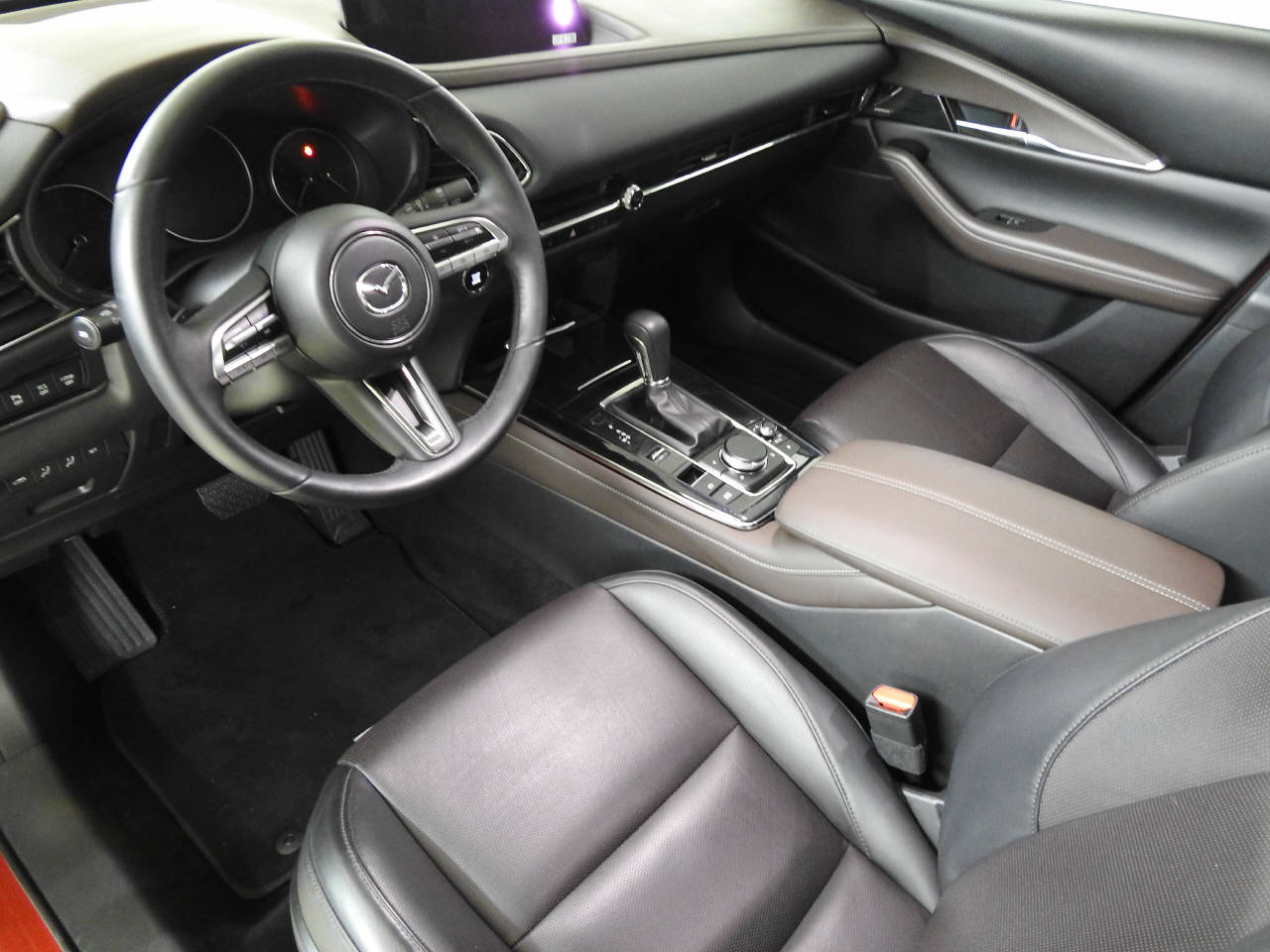 MAZDA CX-30 2.0 180 Revolution AWD-image-14
