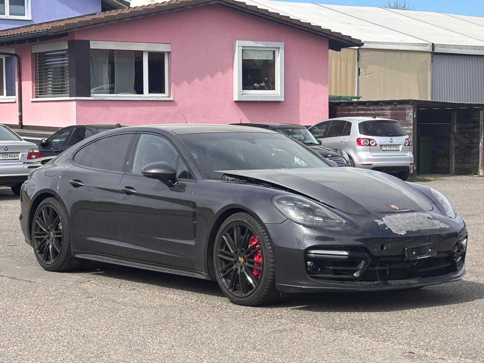 PORSCHE Panamera GTS PDK-image-2