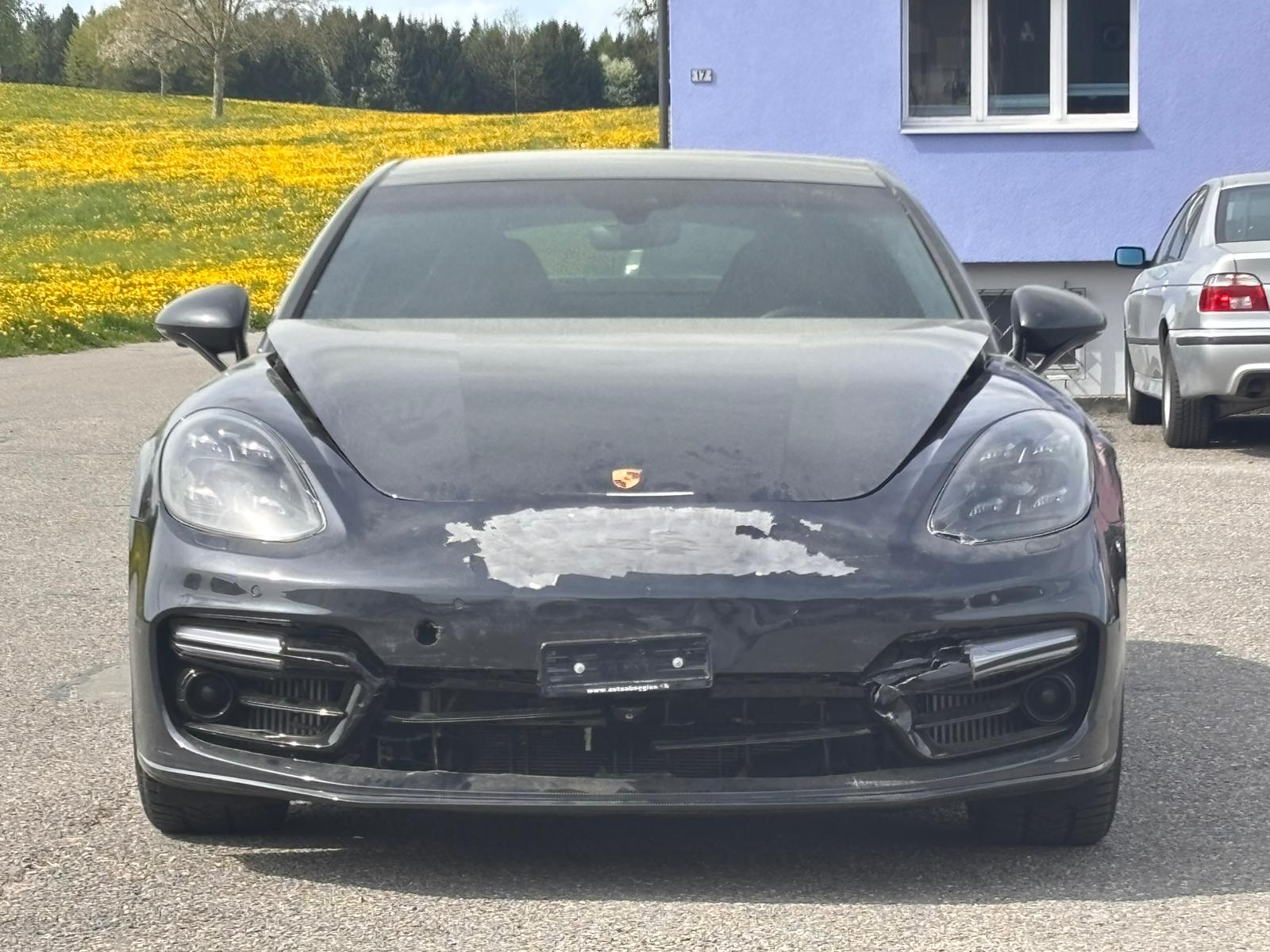 PORSCHE Panamera GTS PDK-image-1