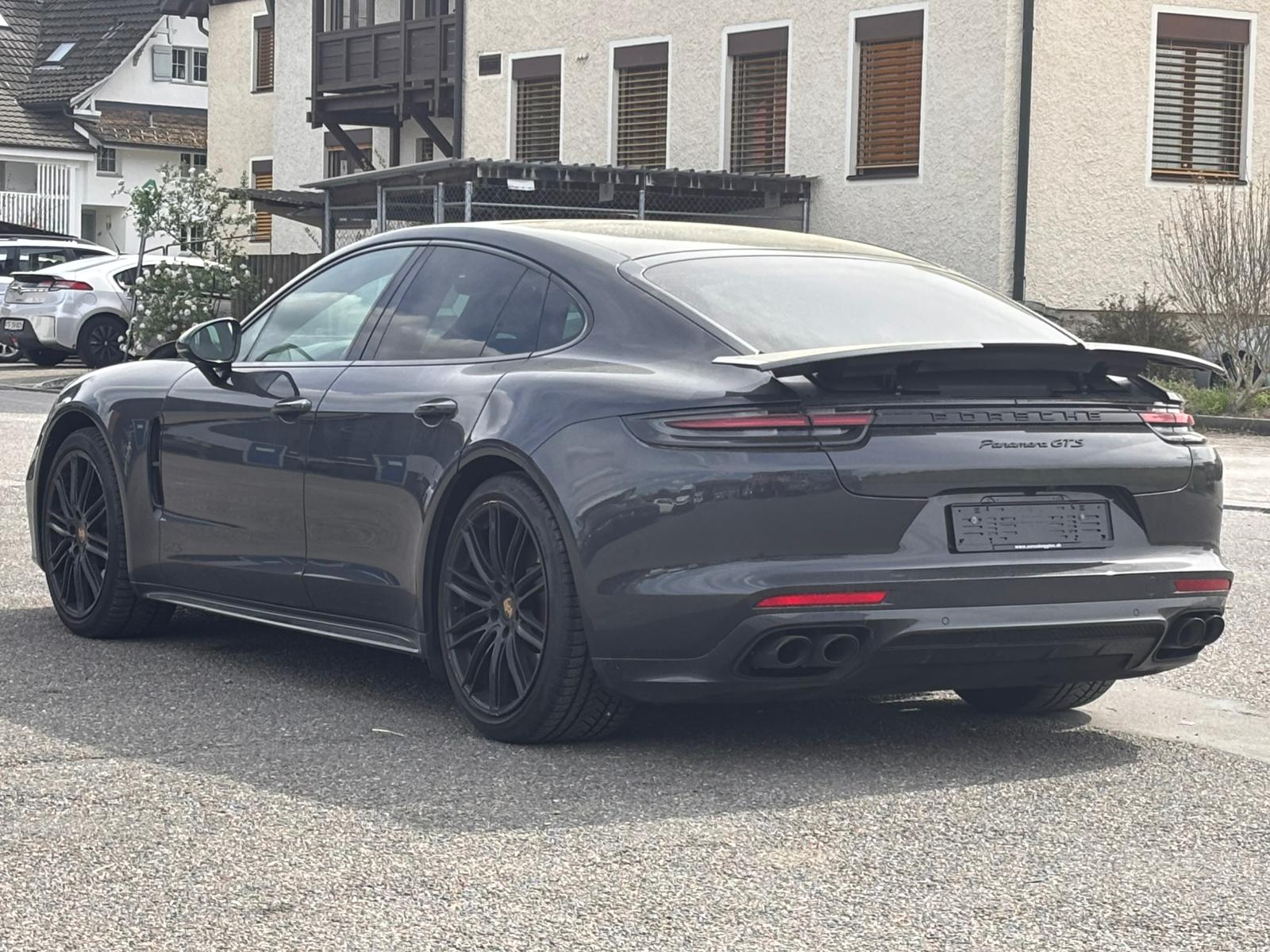 PORSCHE Panamera GTS PDK-image-6