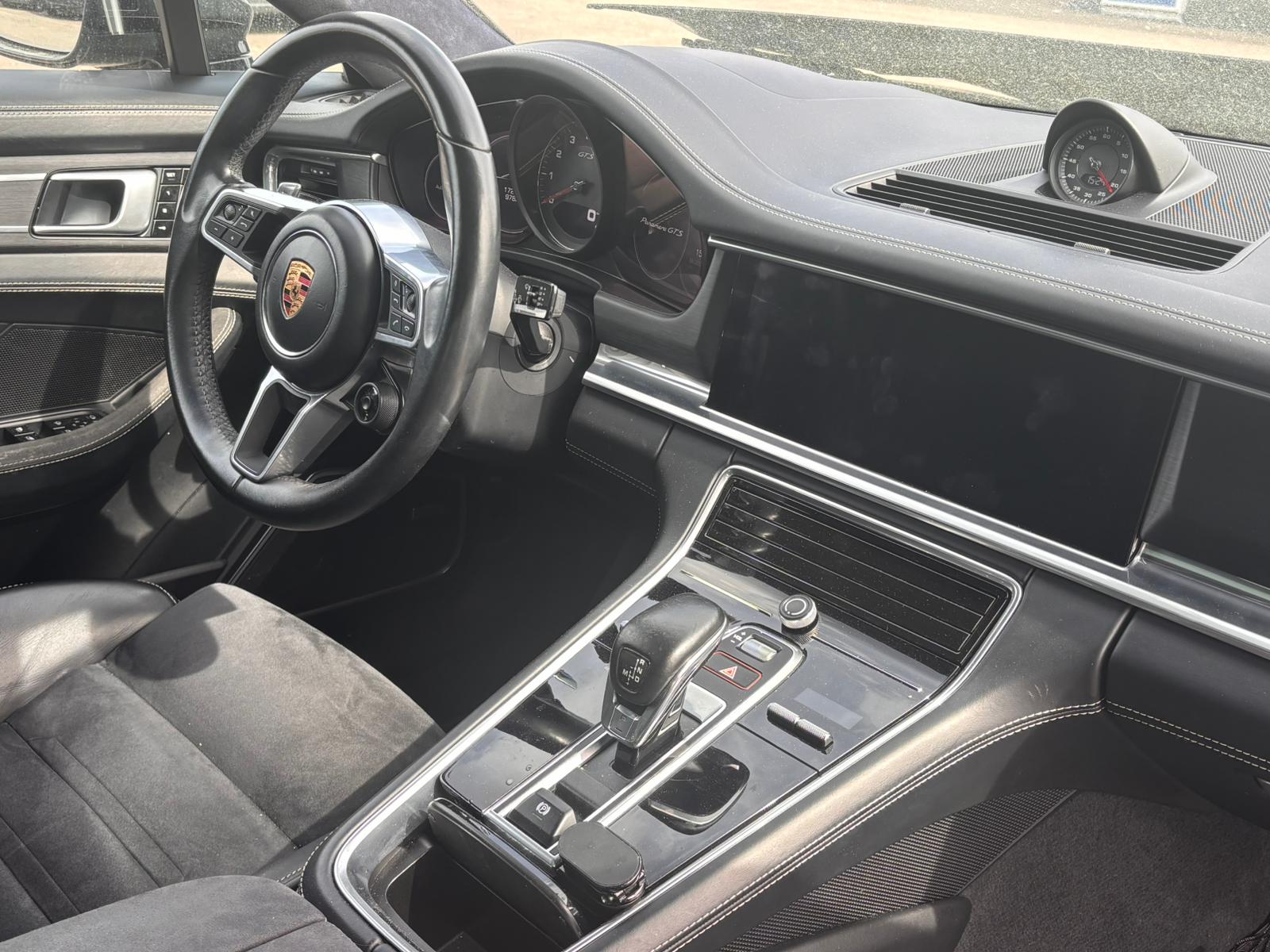 PORSCHE Panamera GTS PDK-image-12