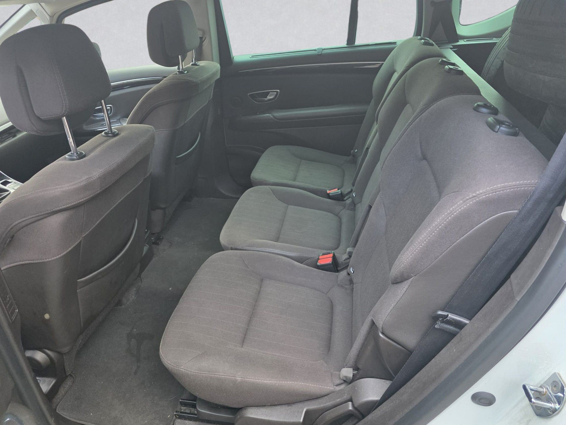 RENAULT Espace 1.6 dCi Intens-image-10