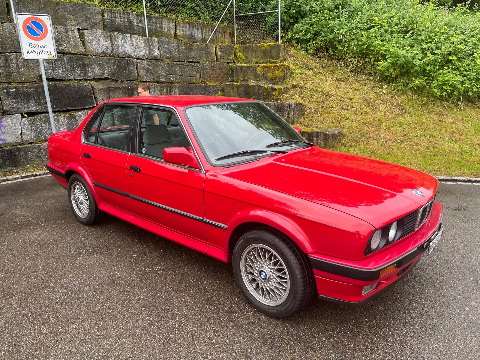BMW 325iX A-image-0