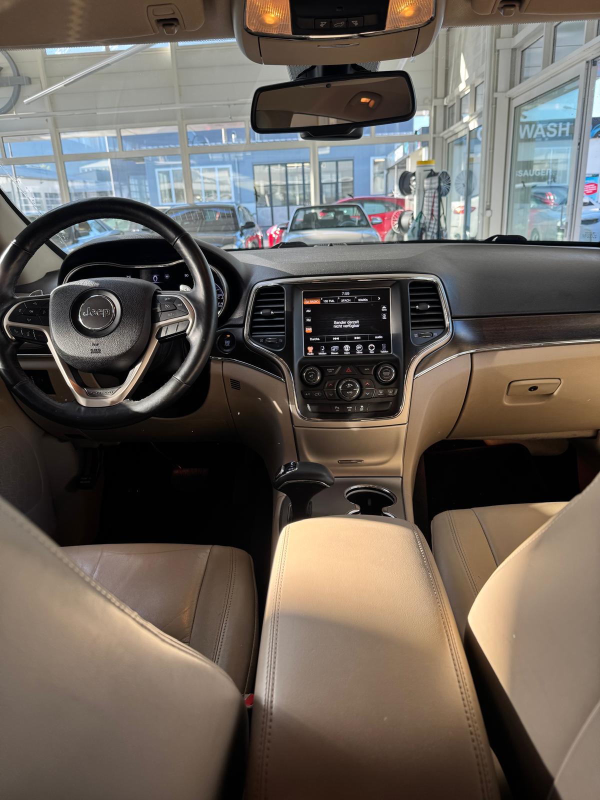 JEEP Grand Cherokee 3.0 CRD Limited Automatic-image-9