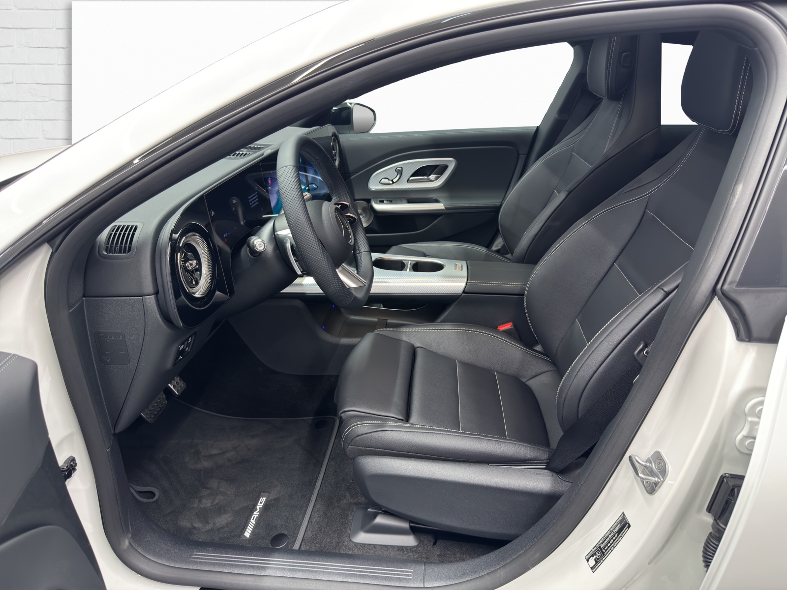MERCEDES-BENZ CLA 220 AMG Line 4Matic-image-6
