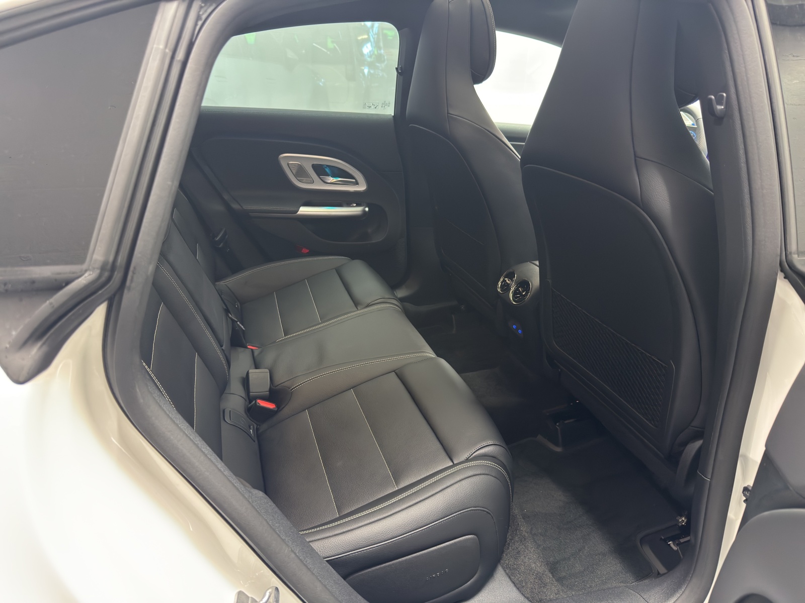 MERCEDES-BENZ CLA 220 AMG Line 4Matic-image-9