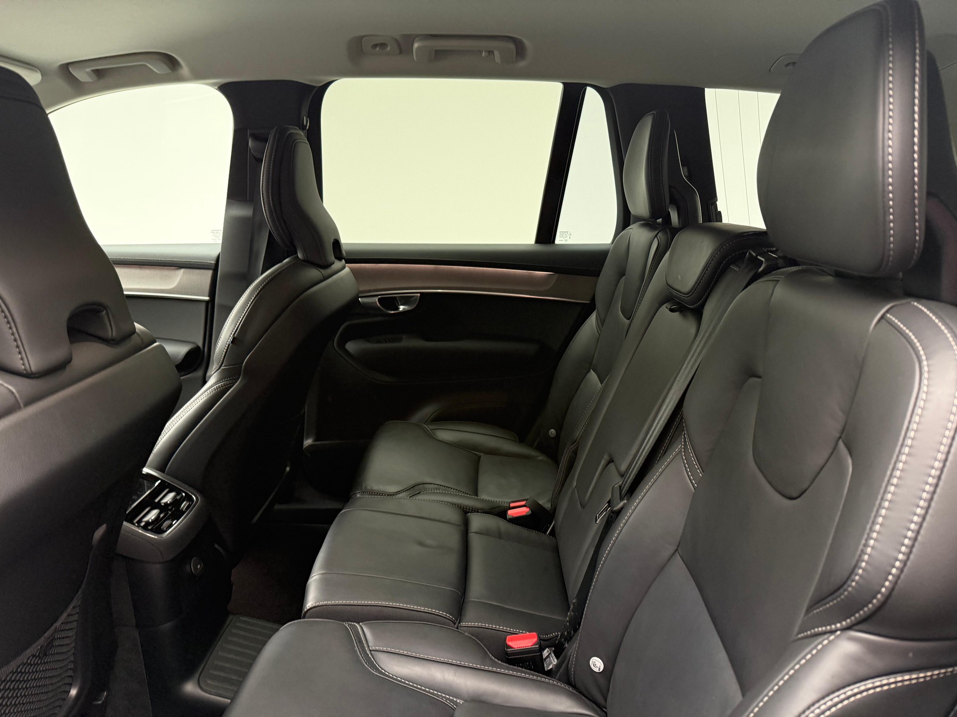 VOLVO XC90 2.0 T8 TE Plus Dark eAWD-image-9