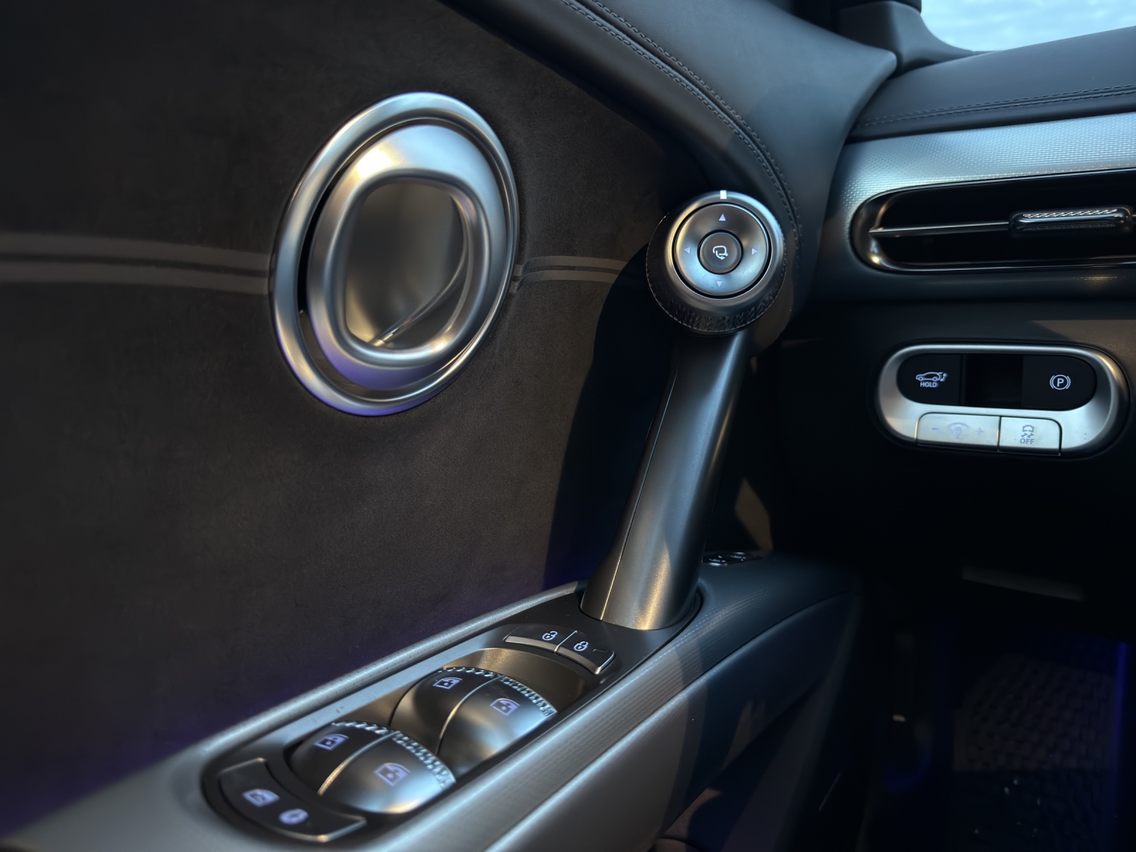 GENESIS GV60 77.4 kWh Sport AWD-image-19