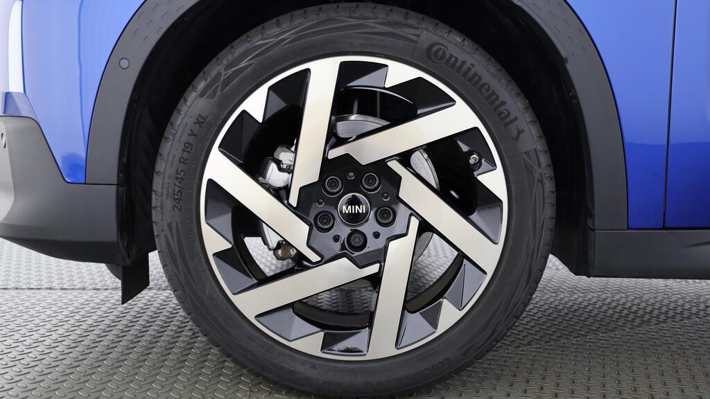MINI Countryman E-image-10