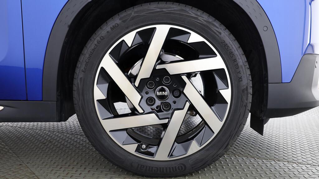 MINI Countryman E-image-8