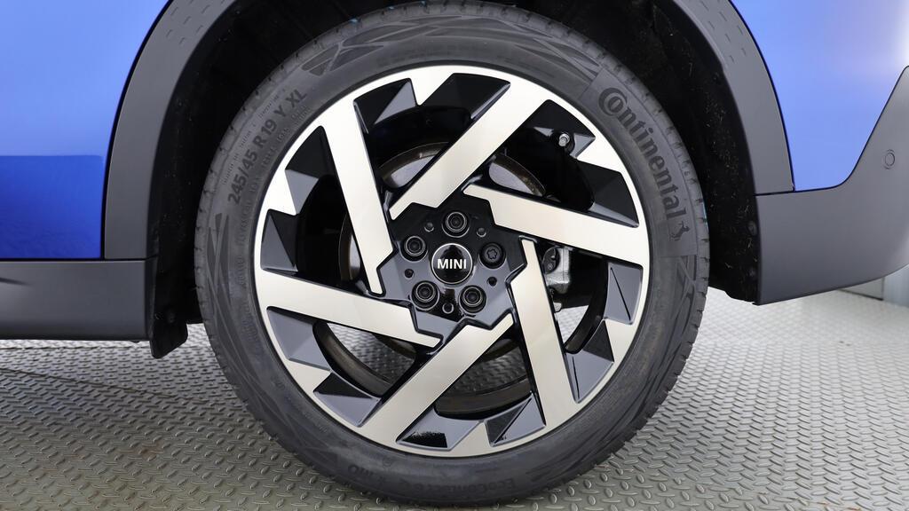 MINI Countryman E-image-9