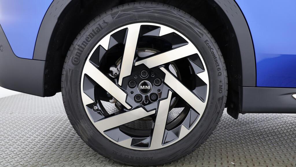 MINI Countryman E-image-7