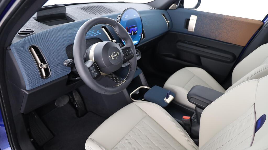 MINI Countryman E-image-16