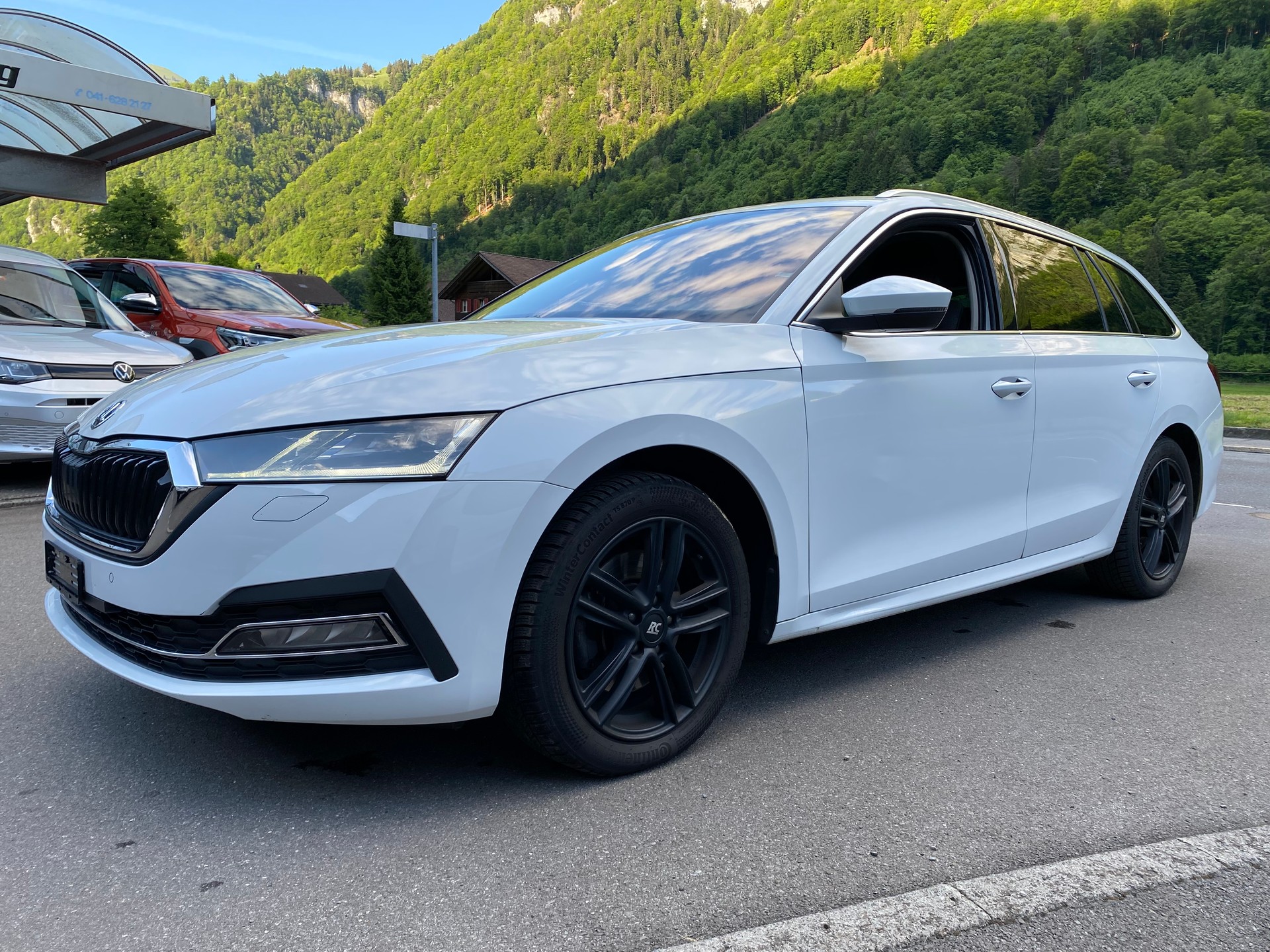 SKODA Octavia Combi 2.0 TDI DSG Style 4x4-image-1