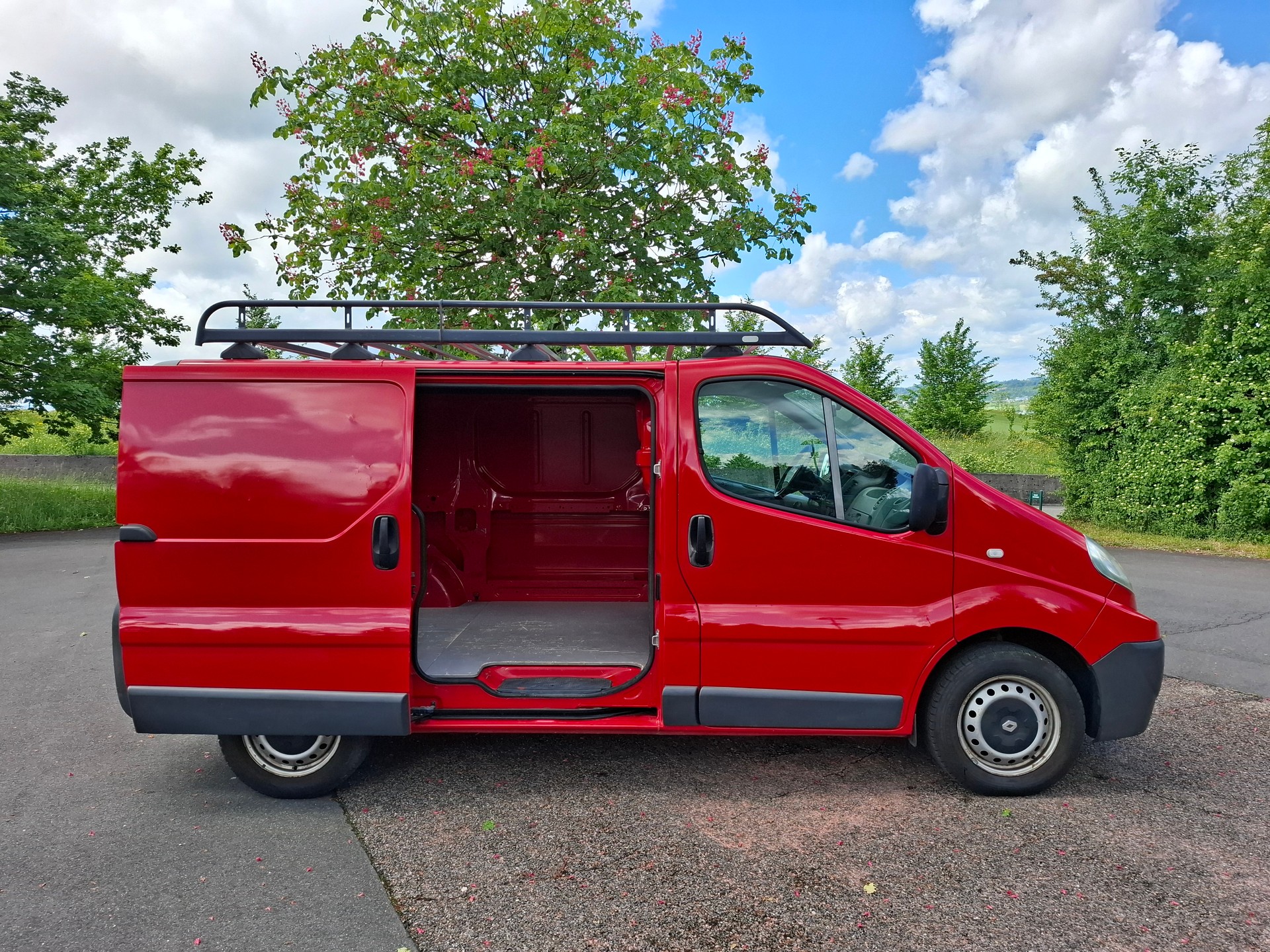 RENAULT Trafic 2.0 dCi 90 2.7t L1H1-image-9