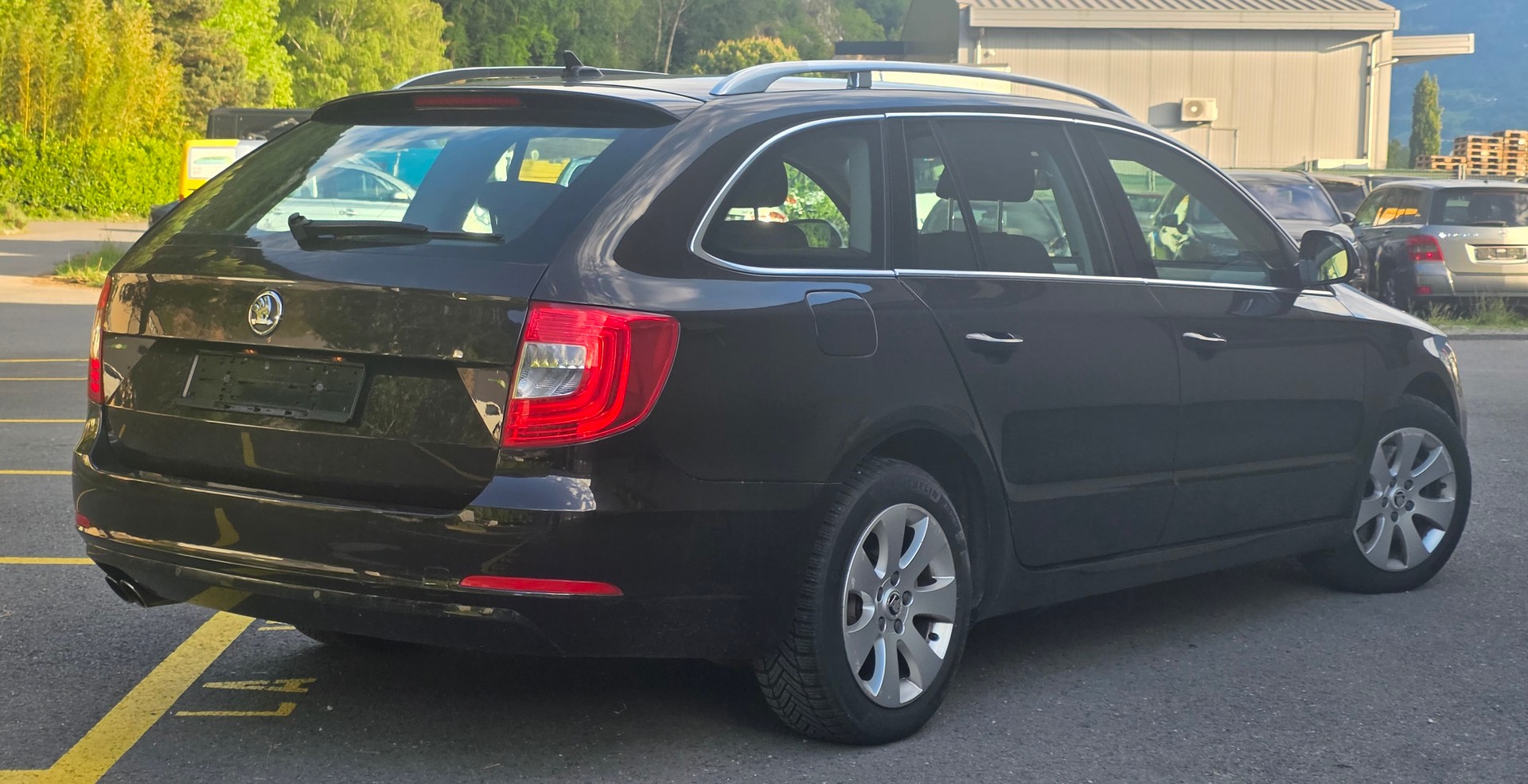 SKODA Superb Combi 2.0 TDi Elegance 4x4 DSG-image-6