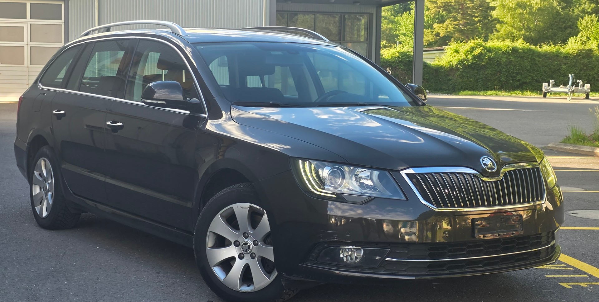 SKODA Superb Combi 2.0 TDi Elegance 4x4 DSG-image-2